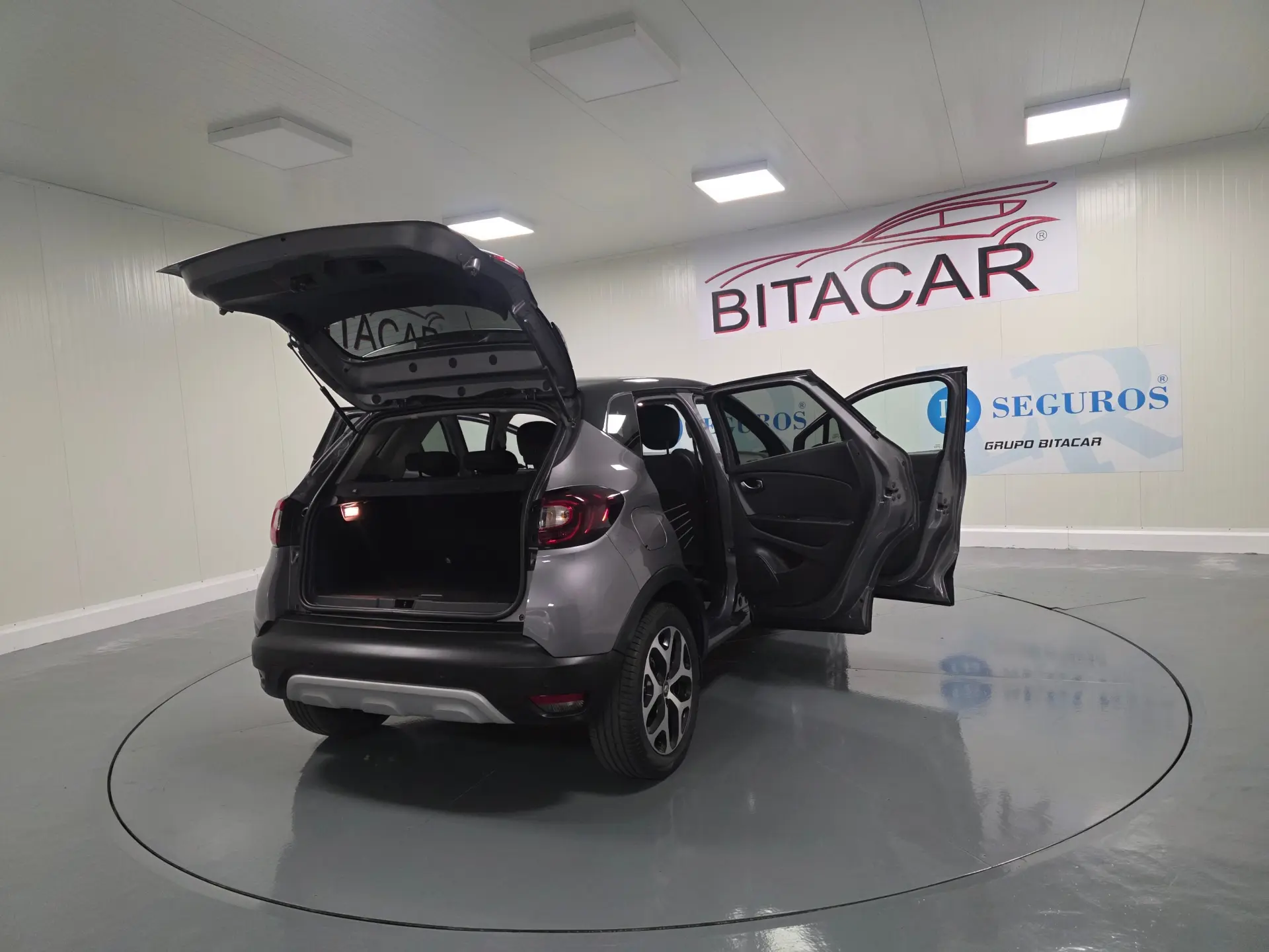Renault Captur 1.5 DCI EXCLUSIVE 61