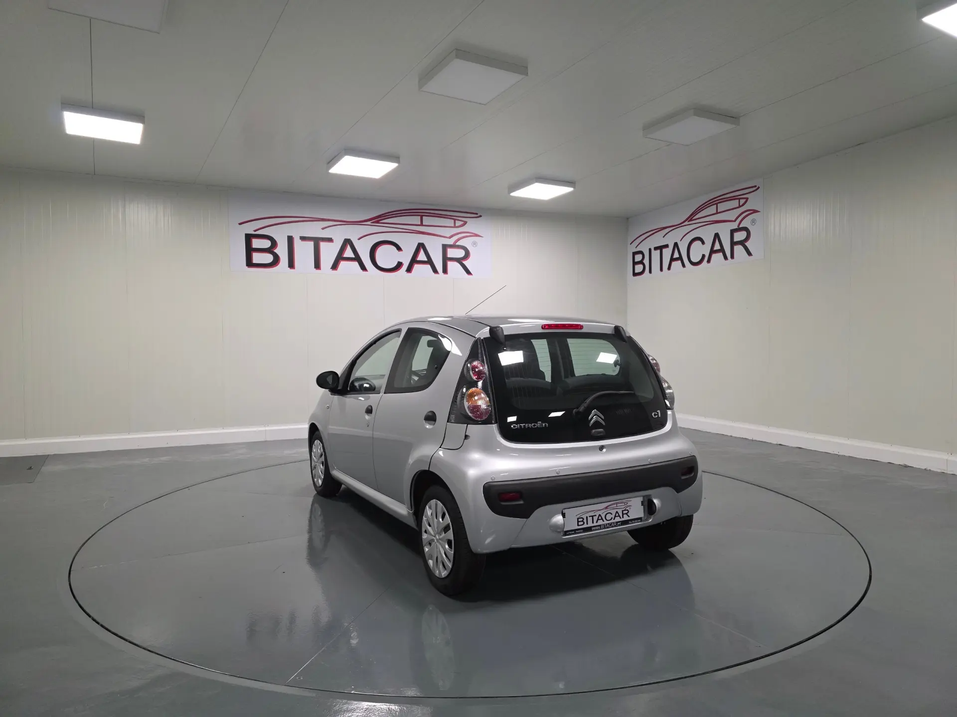 Citroen C1 1.0  Attraction 2