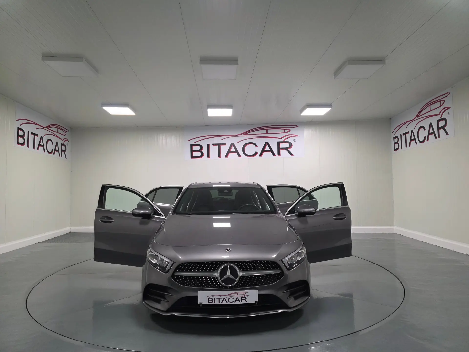 Mercedes-Benz A 180 d AMG Line Aut. 12