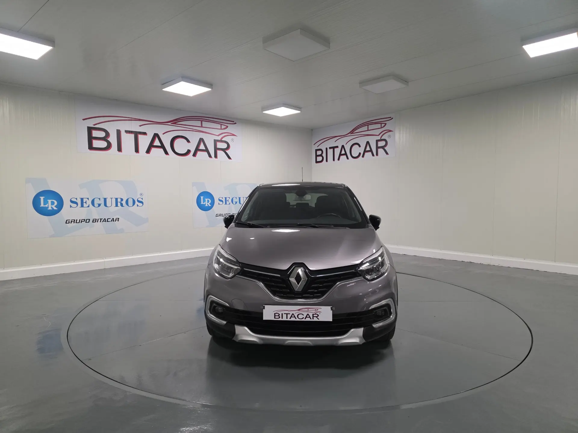 Renault Captur 1.5 DCI EXCLUSIVE 13