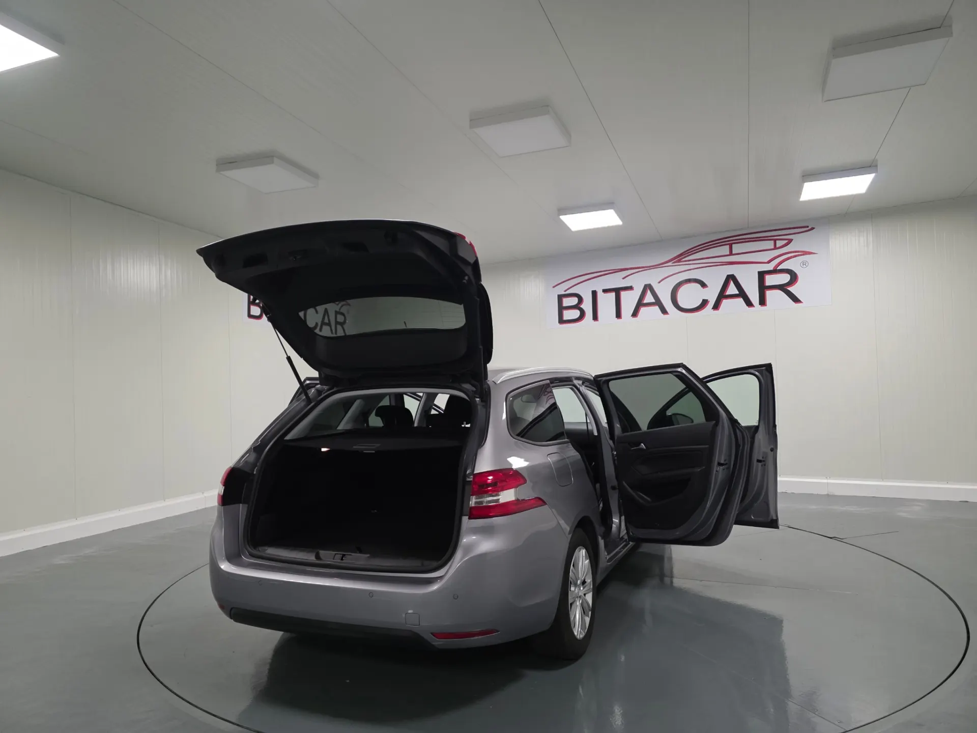 Peugeot 308 SW 1.5 BlueHDi Style 7