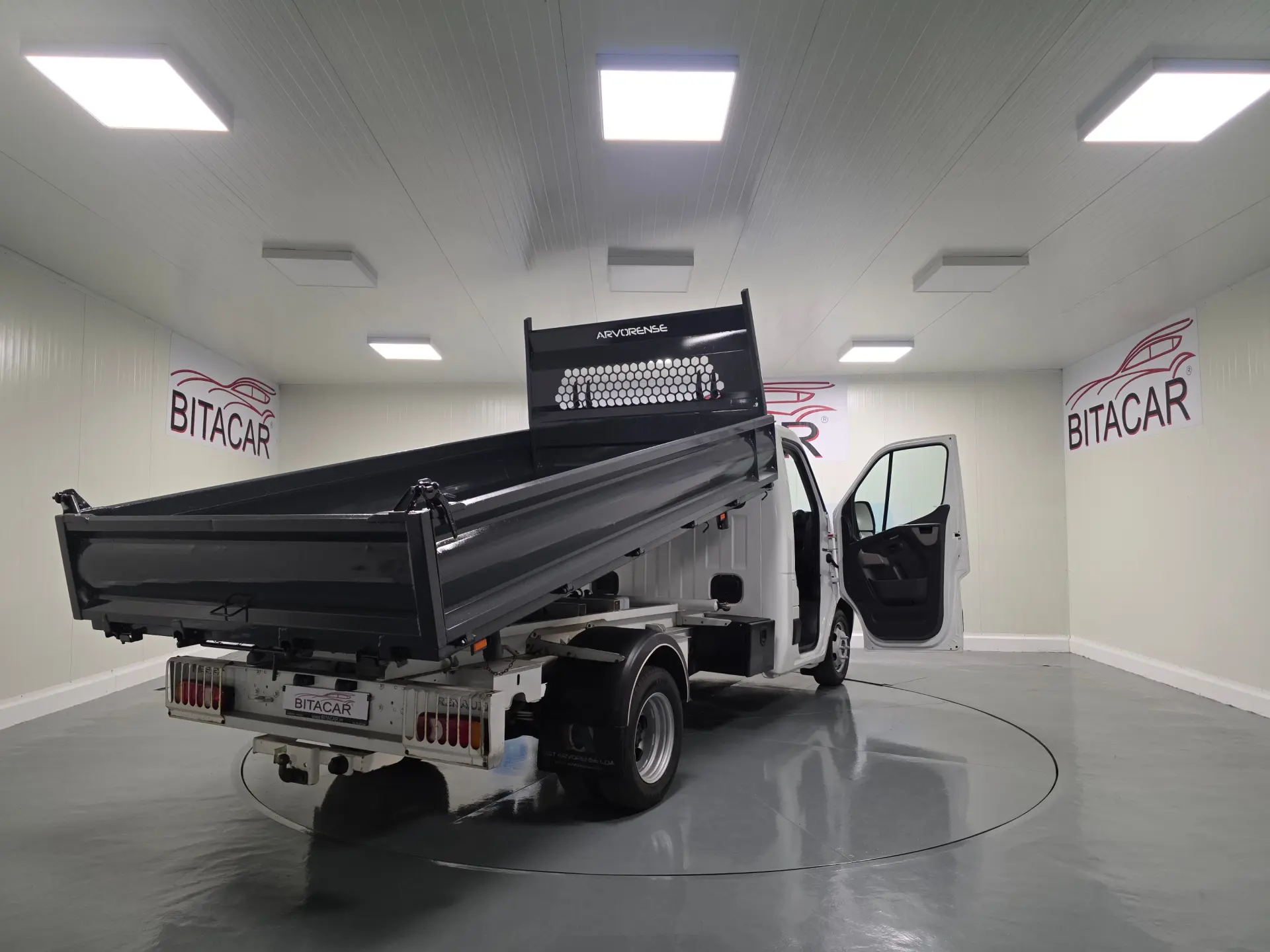 Renault Master 2.3 DCI 130CV BASCULANTE 54
