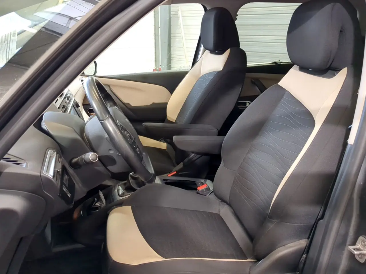 Citroën C4 Grand Picasso 1.6  INTENSIVE 8