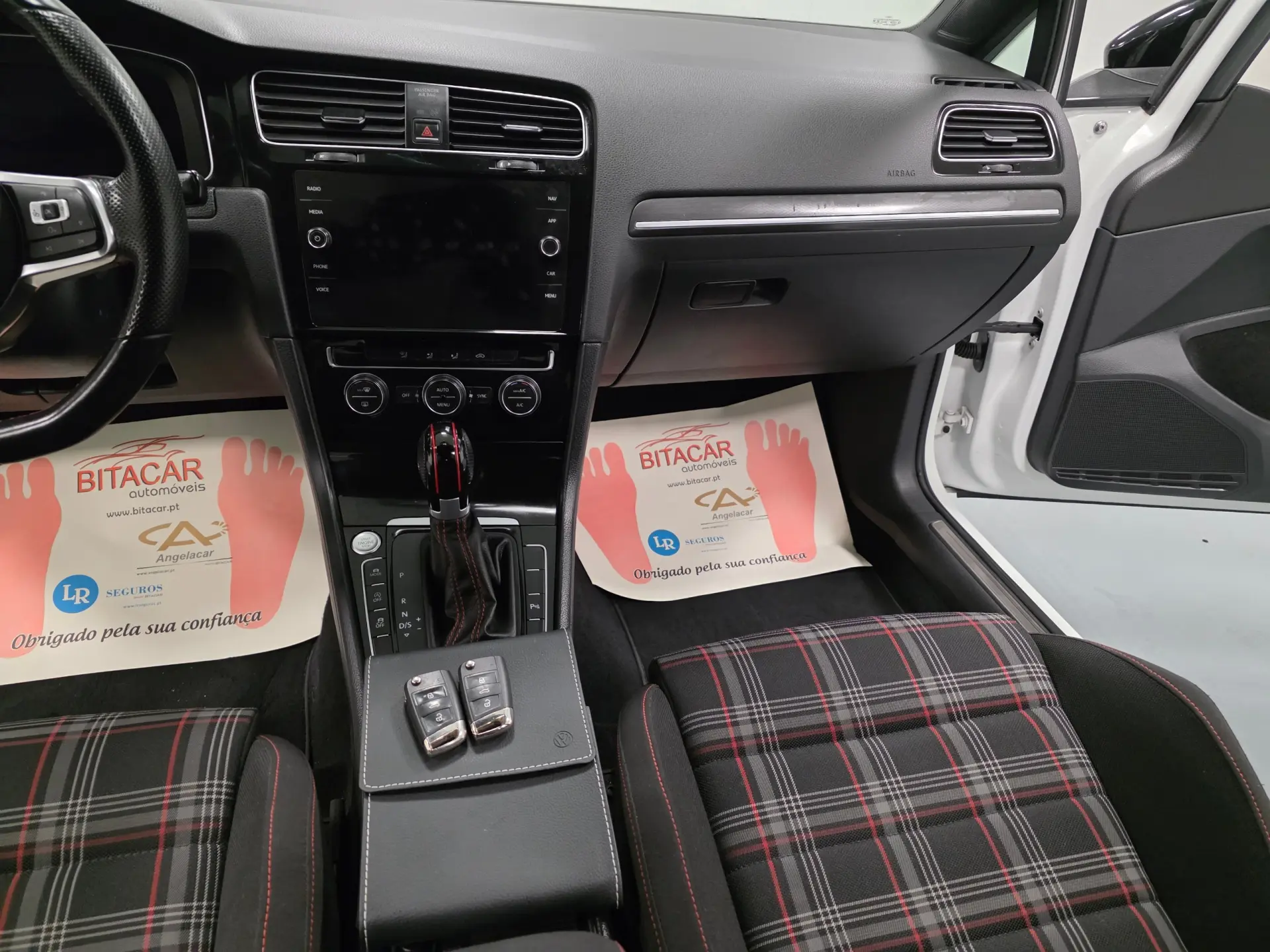 Volkswagen Golf 2.0 TSI GTI DSG Performance 110