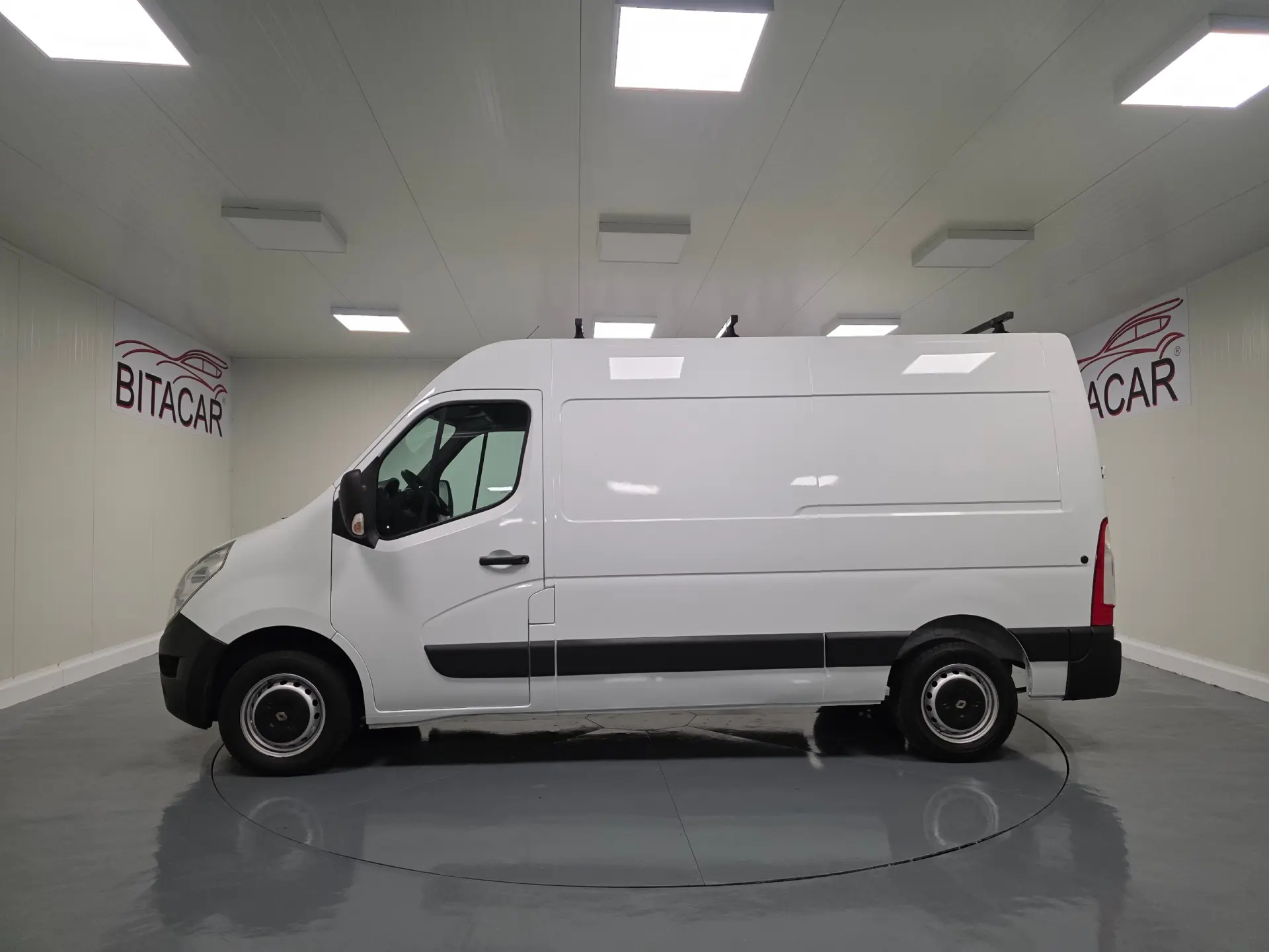 Renault Master 2.3 dCi L2H2 3.5T 24