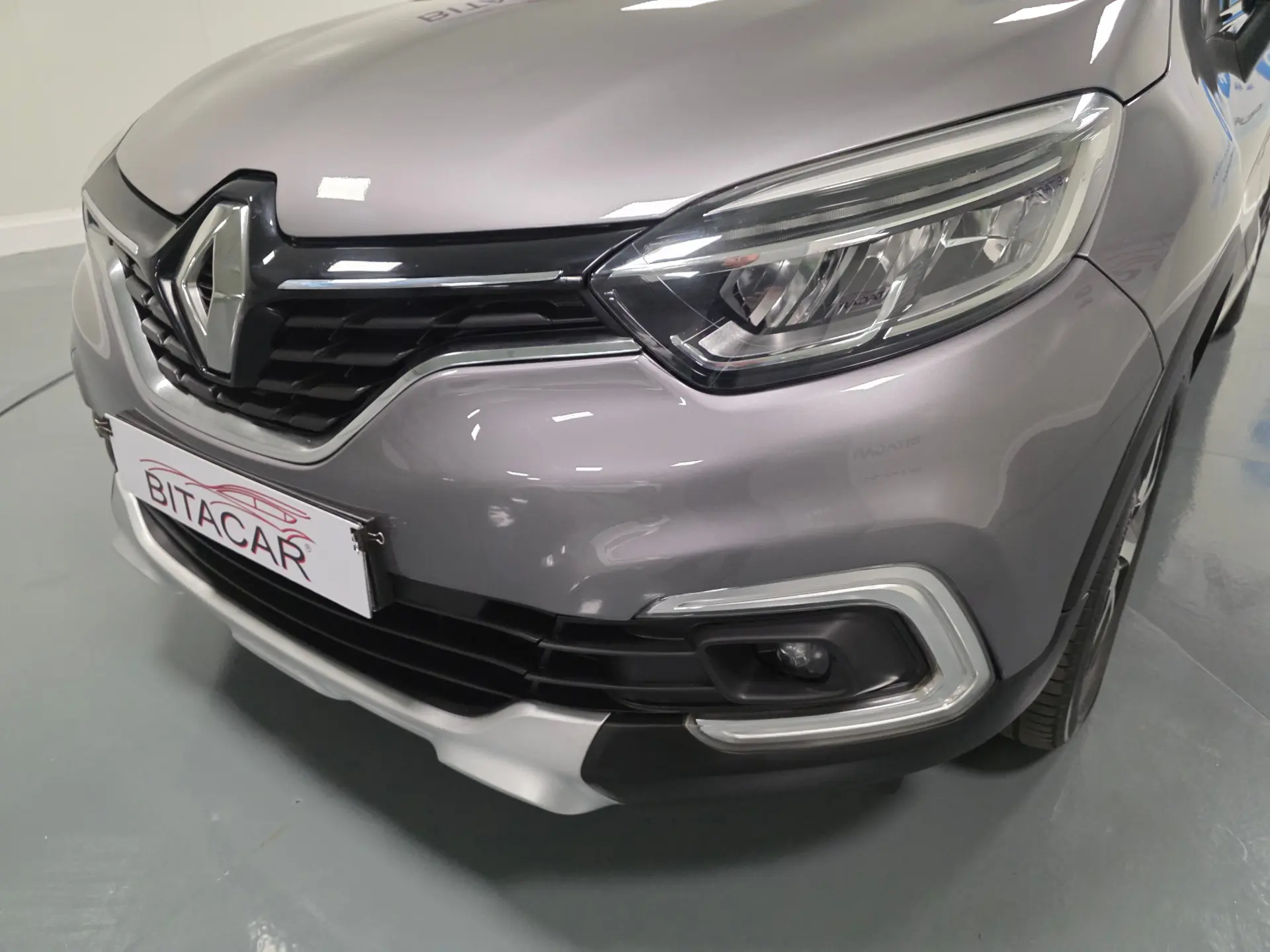 Renault Captur 1.5 DCI EXCLUSIVE 10