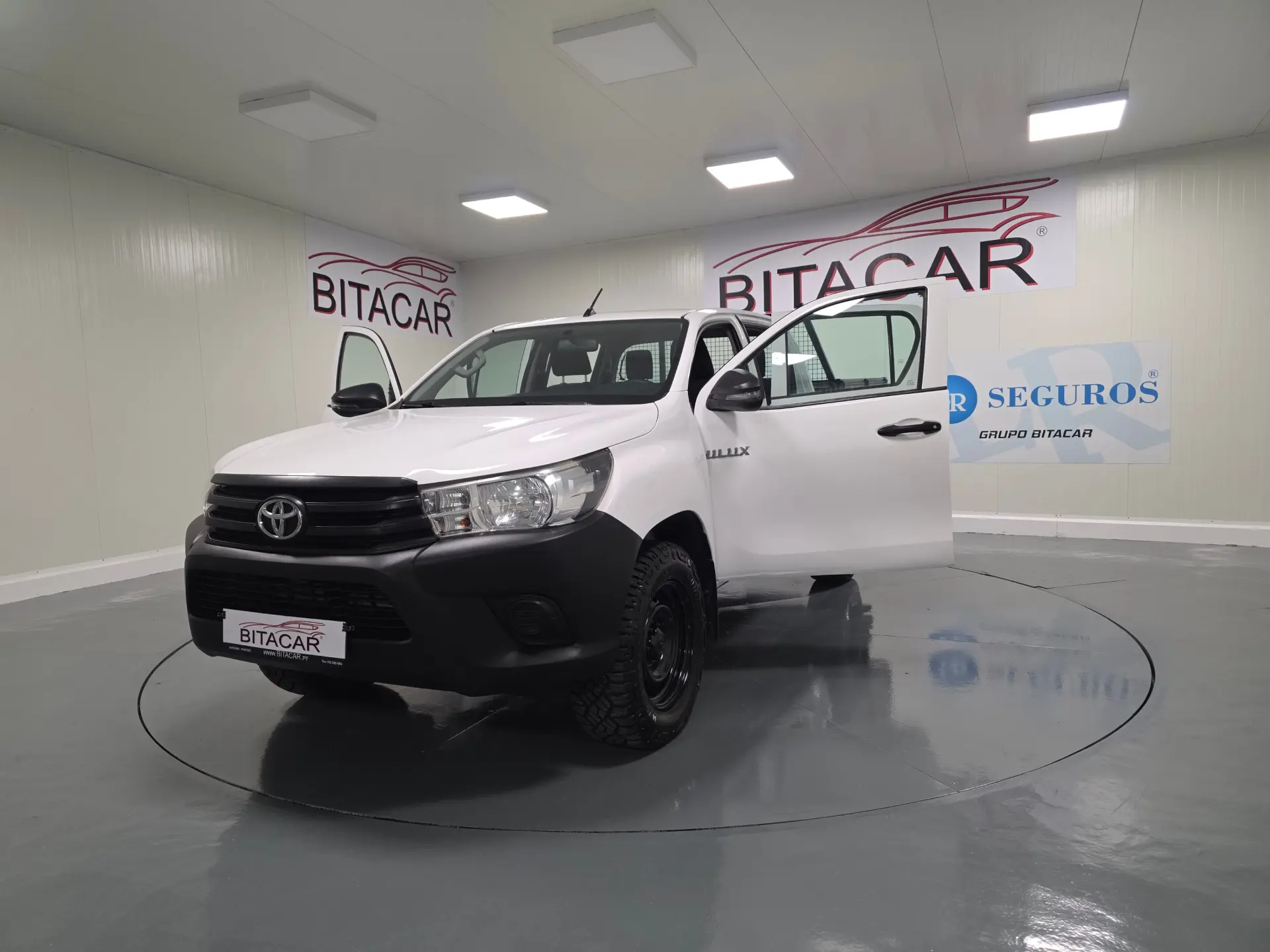 Toyota Hilux 2.4 D-4D 4WD CD CH 35