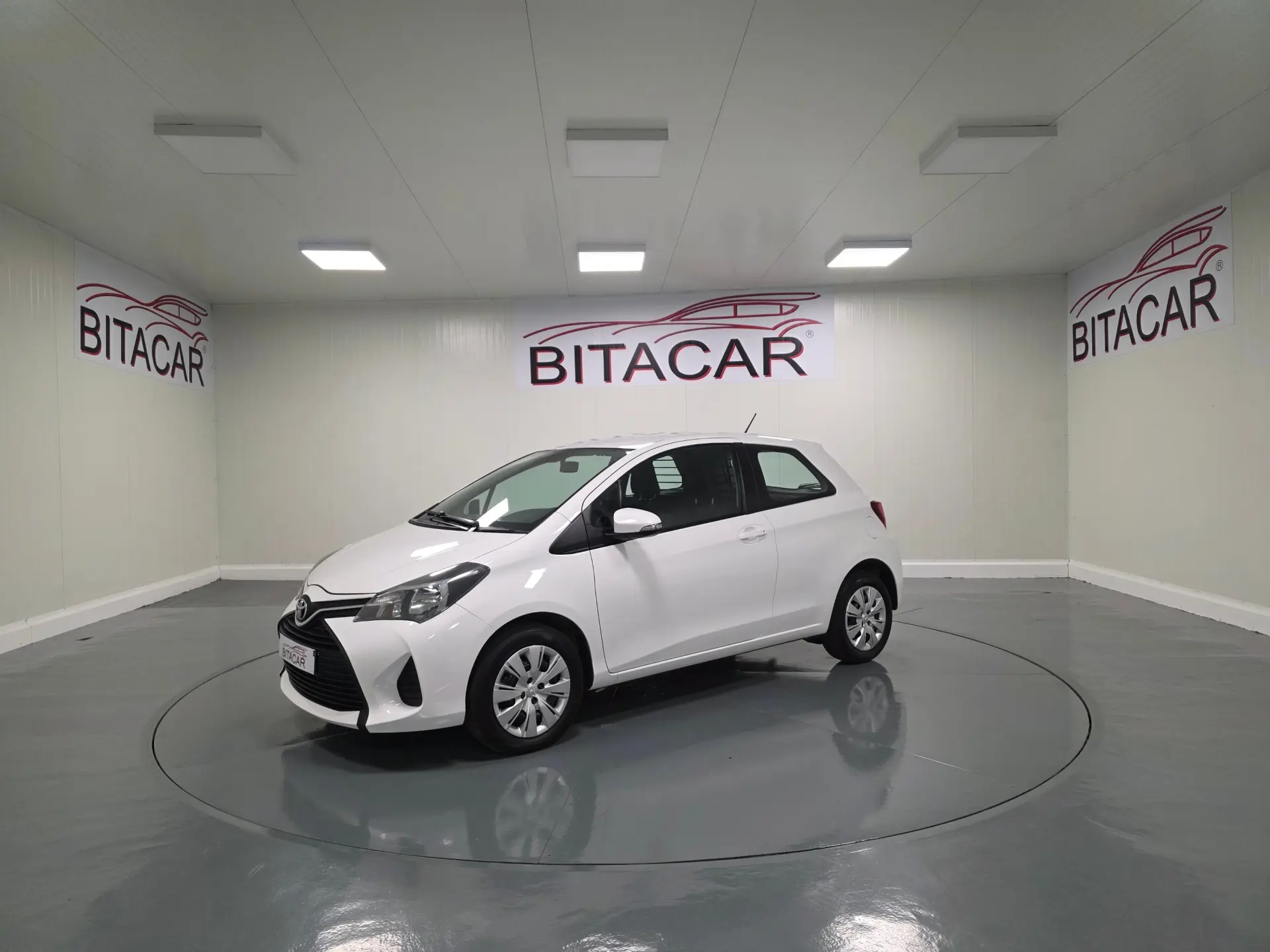 Toyota Yaris BIZZ 1.4 D-4D 90CV IVA DEDUTIVEL 12