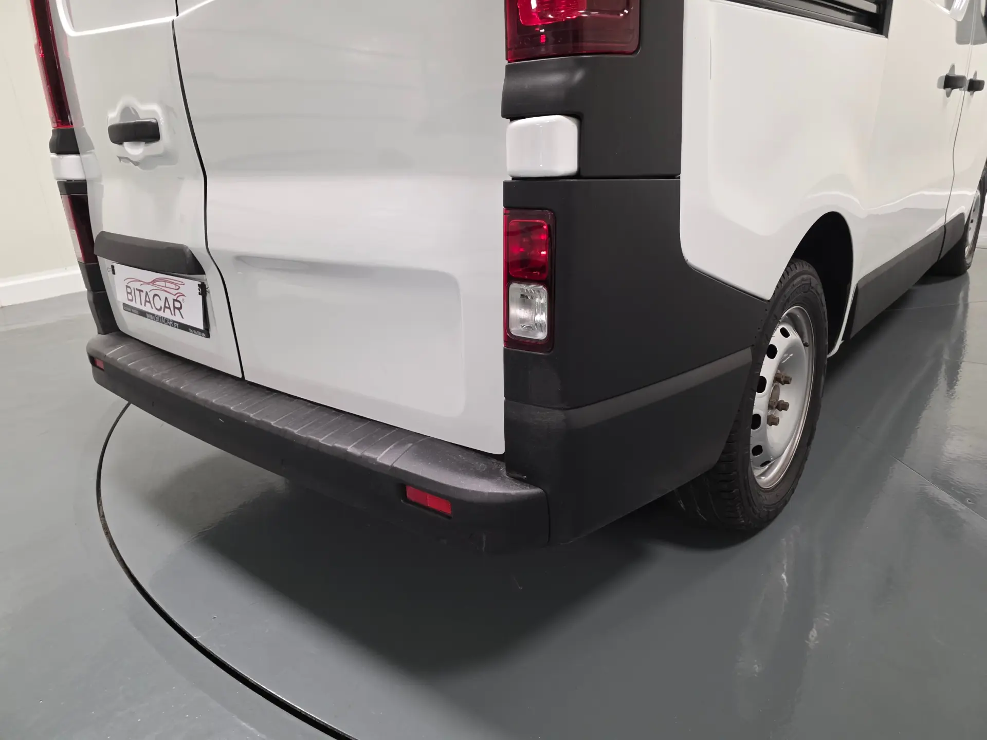 Renault Trafic 2.0 DCI L1H1 120CV IVA DEDUTIVEL 25