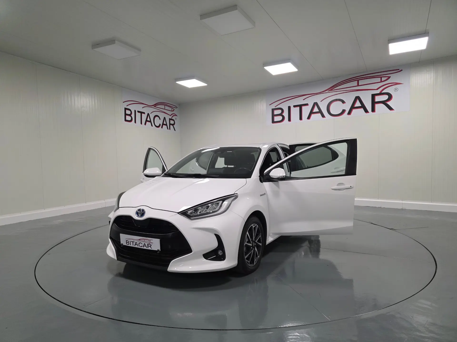 Toyota Yaris 1.5 HDF EXCLUSIVE 41