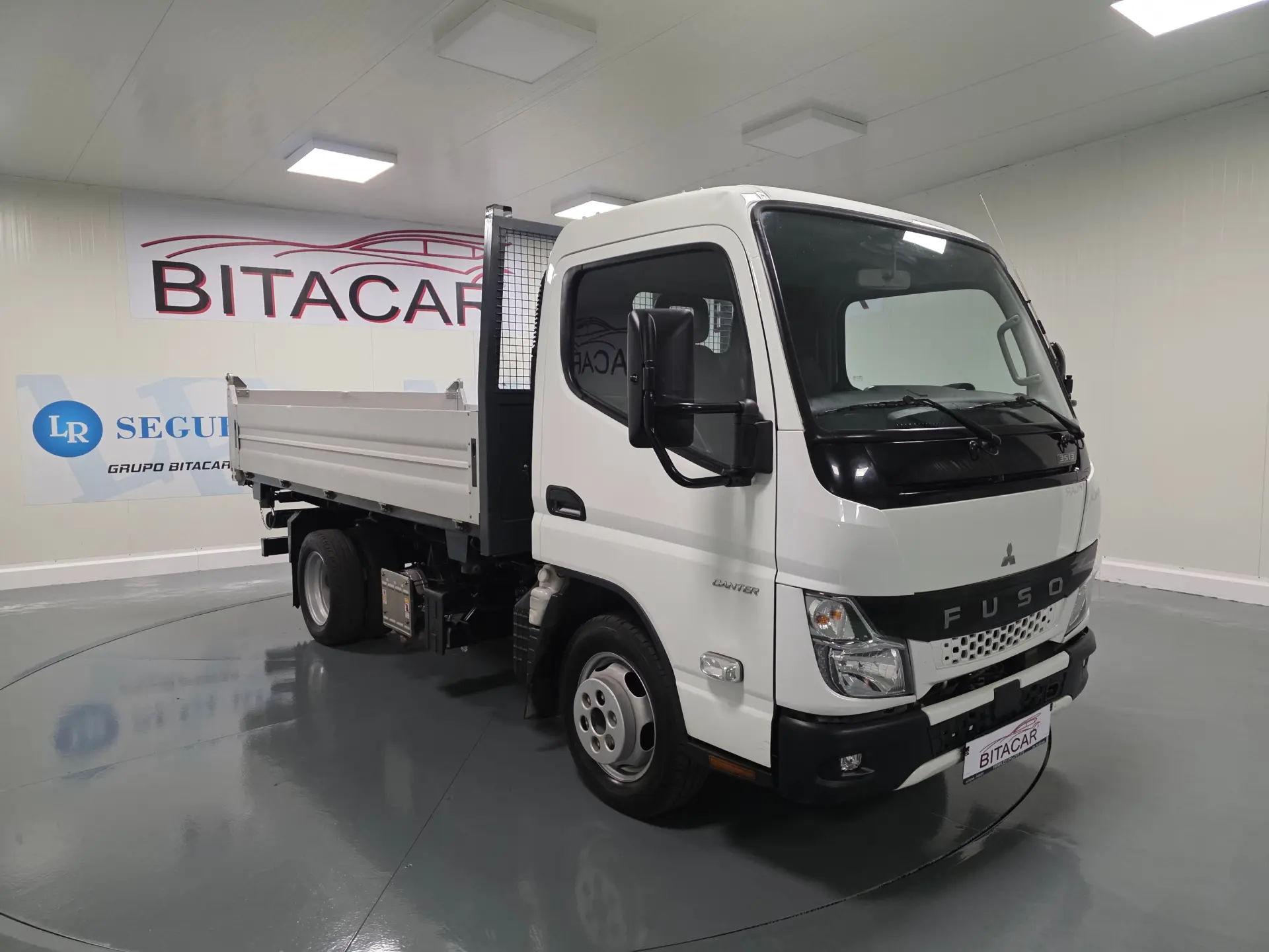 Mitsubishi Fuso Canter 3S13 FEA01CL4SE BASCULANTE IVA DEDUTIVEL 2