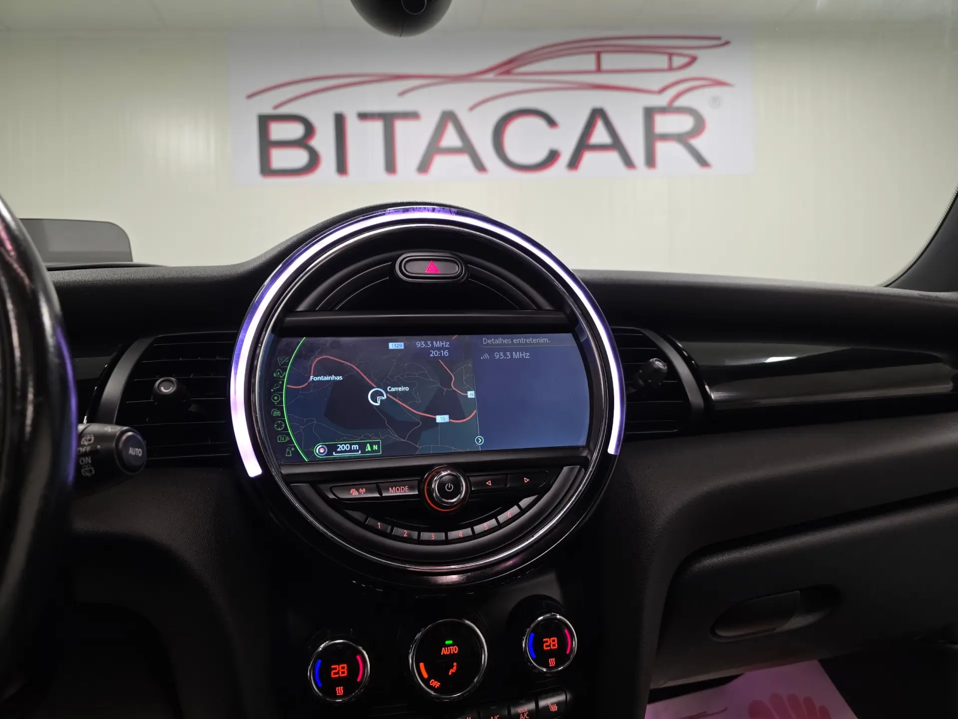 MINI 3 Portas Cooper D 88