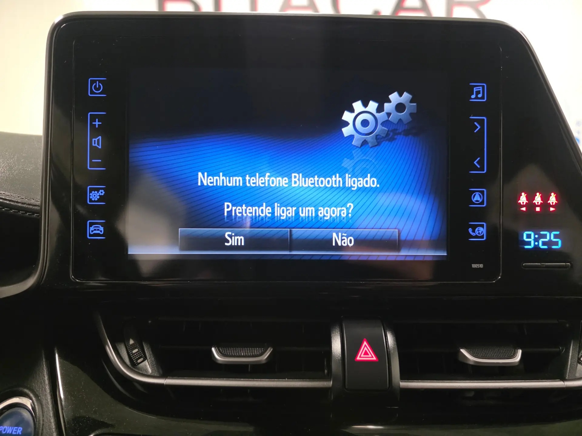 Toyota C-HR 1.8 HSD CONFORT 98