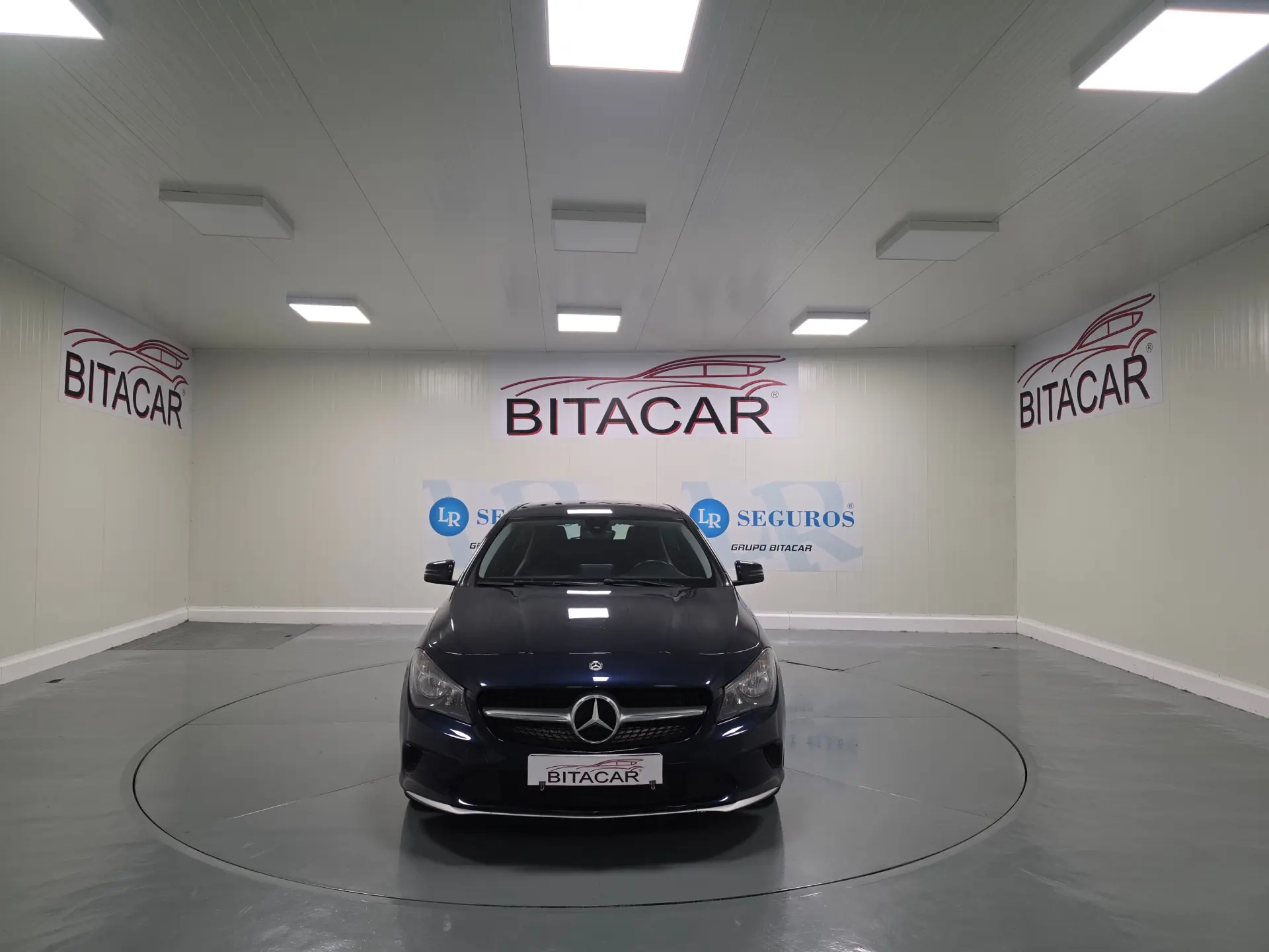 Mercedes-Benz CLA 180 d Shooting Brake Urban 6