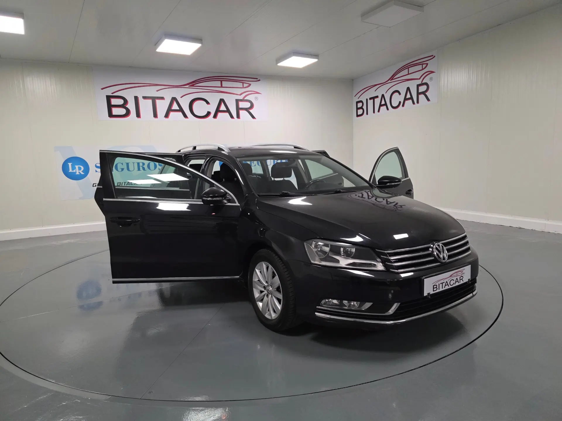 Volkswagen Passat 1.6 TDI Confortline 29