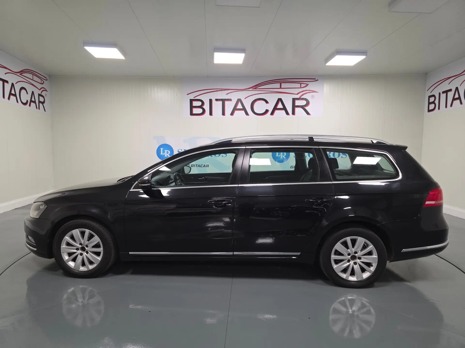 Volkswagen Passat 1.6 TDI Confortline 14