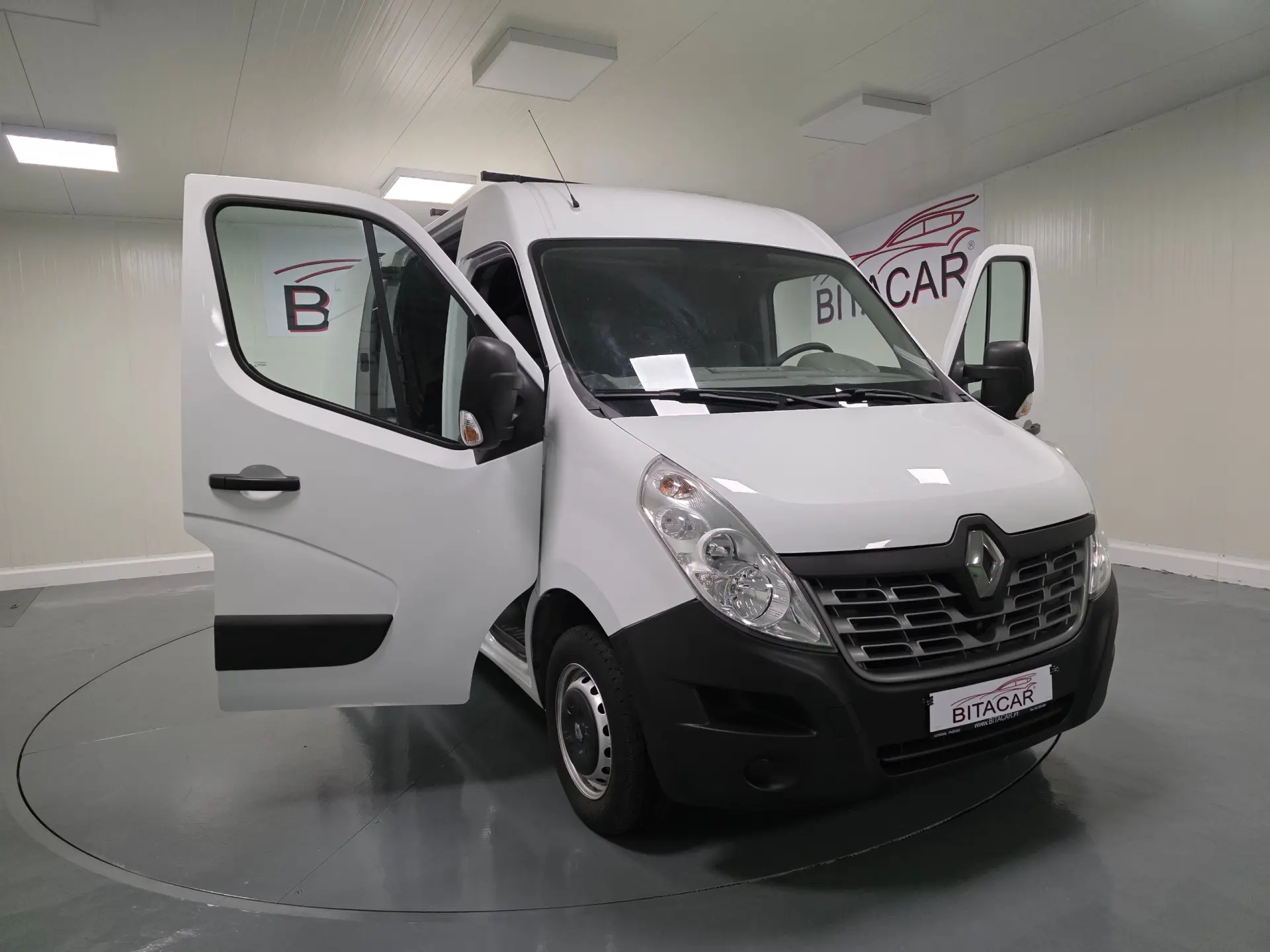 Renault Master 2.3 dCi L2H2 3.5T 16