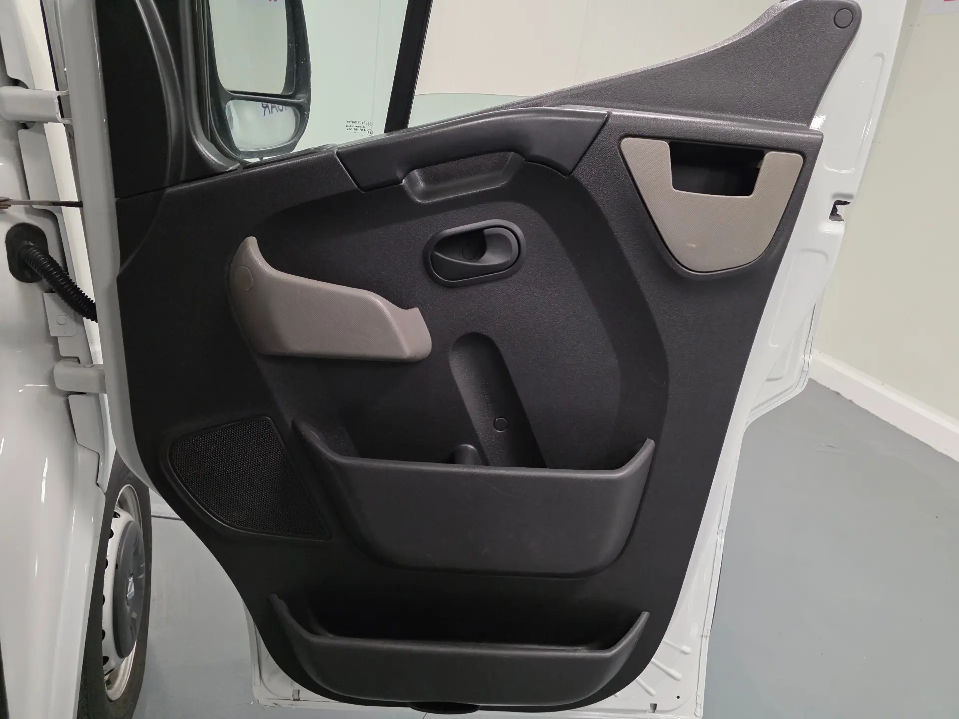 Renault Master 2.3 dCi L2H2 3.5T 57