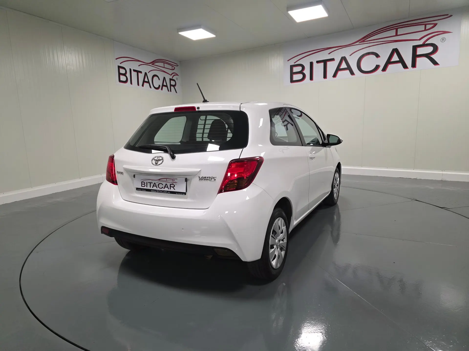 Toyota Yaris BIZZ 1.4 D-4D 90CV IVA DEDUTIVEL 39