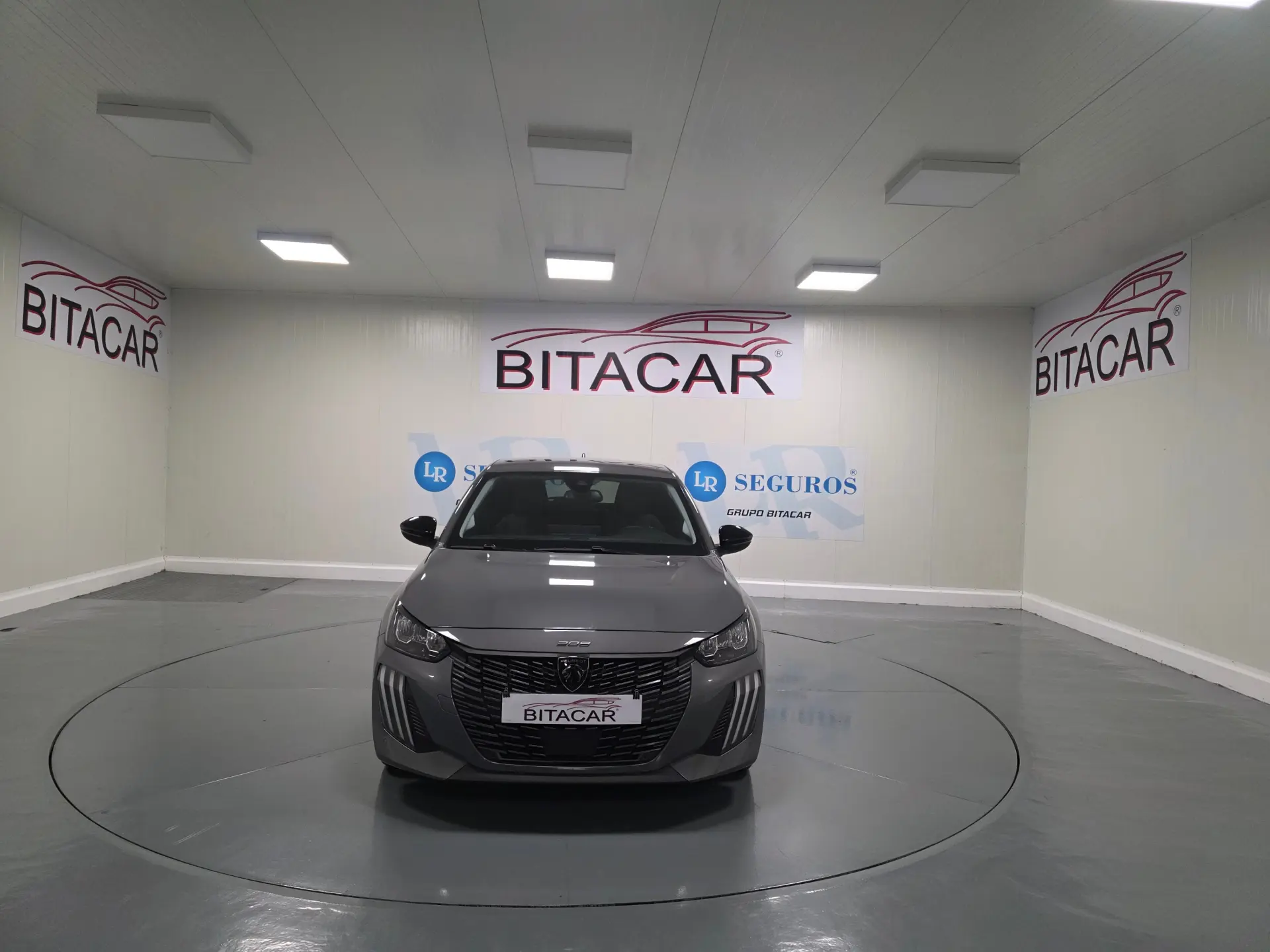 Peugeot 208 ALLURE 7