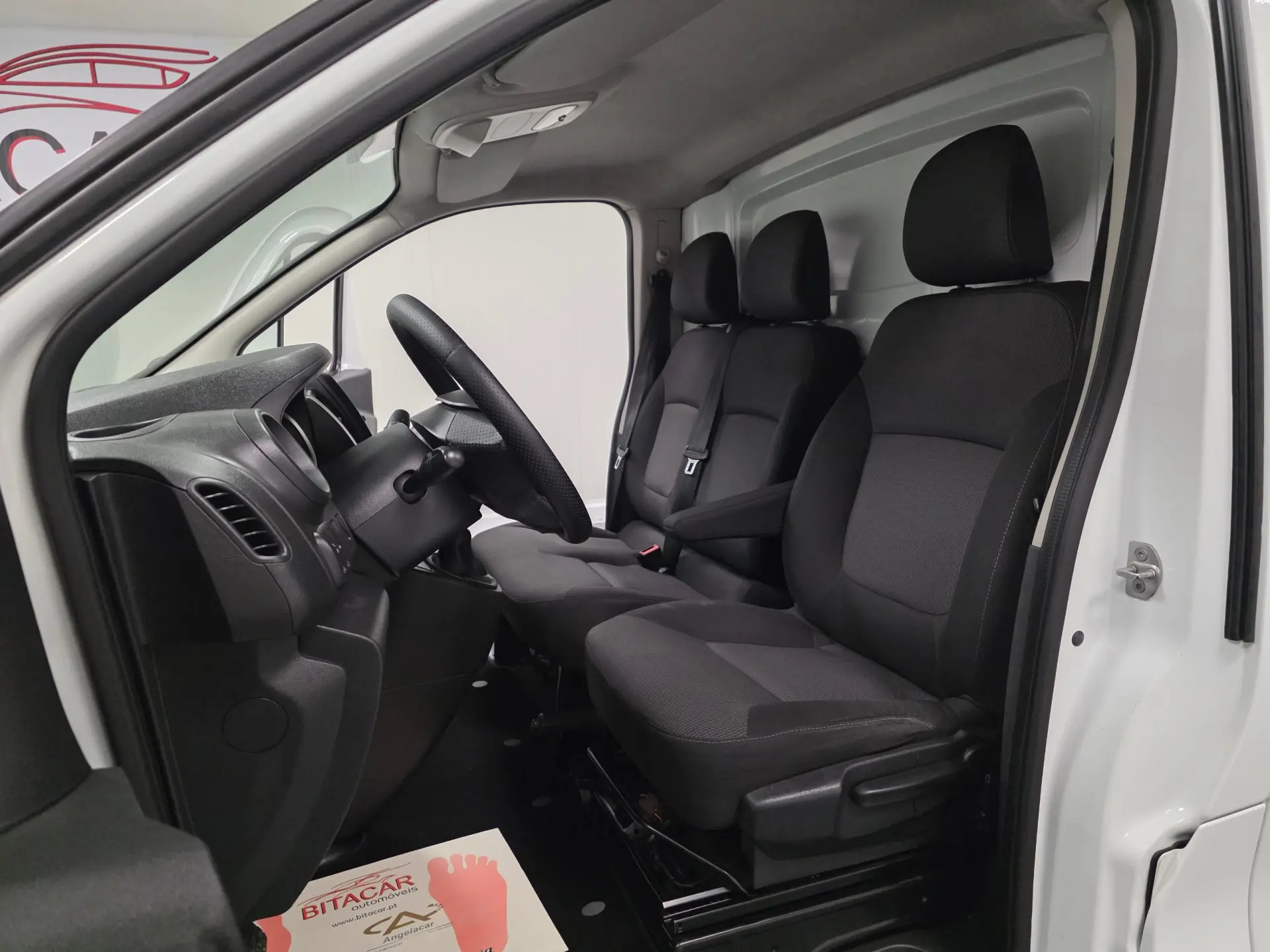 Renault Trafic 2.0 DCI L1H1 120CV IVA DEDUTIVEL 53