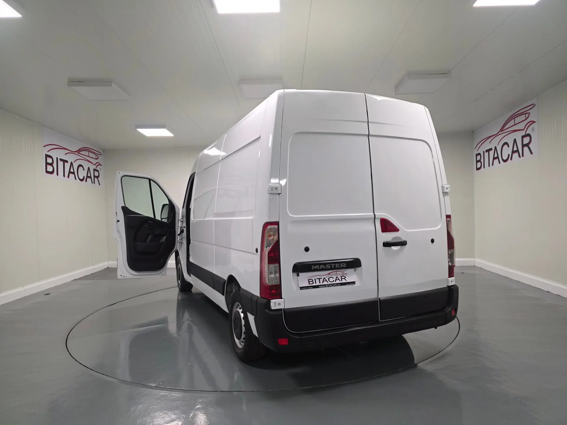 Renault Master L2H2 2.3 DCI 135CV GPS IVA DEDUTIVEL 32
