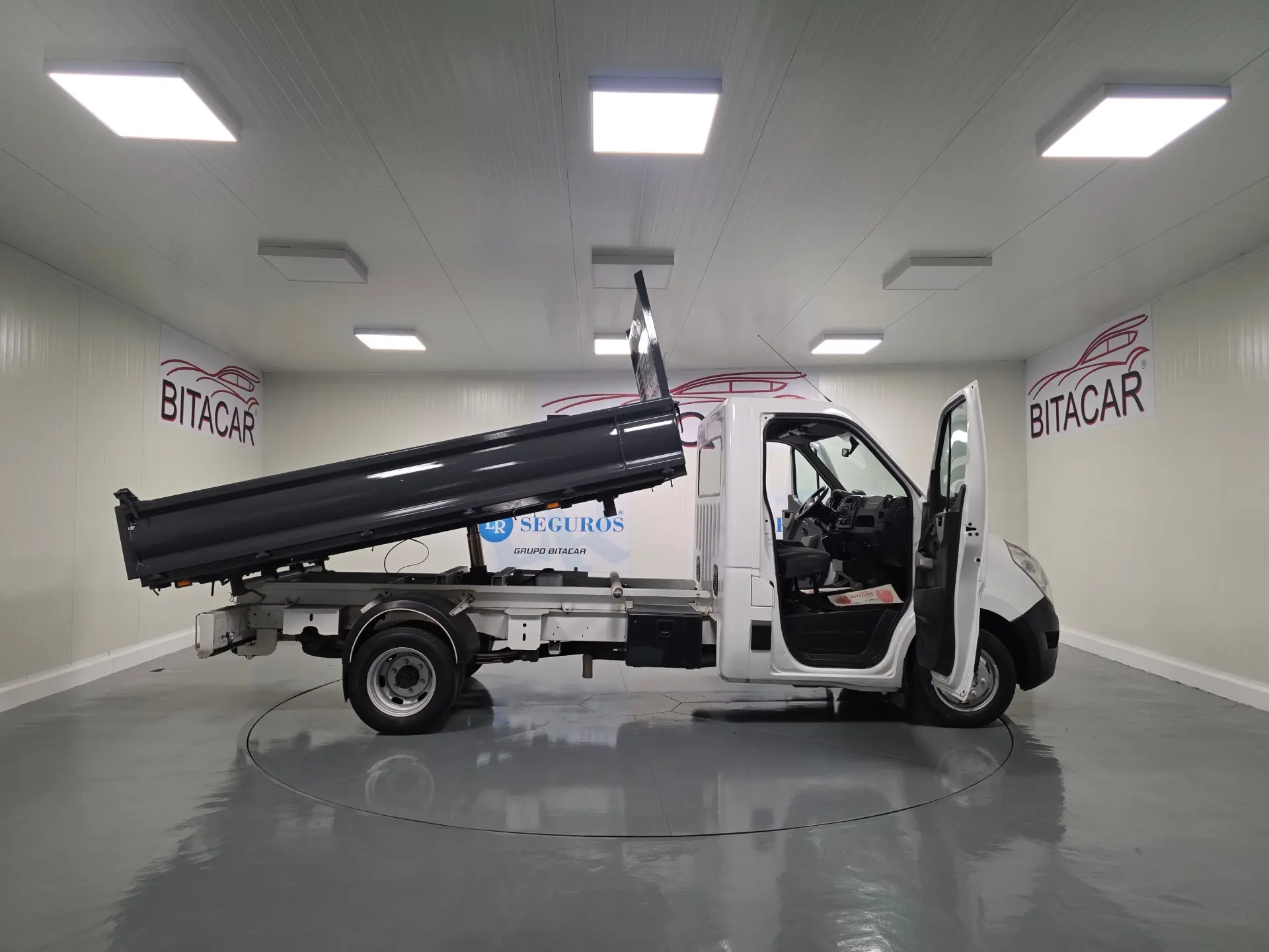 Renault Master 2.3 DCI 130CV BASCULANTE 55