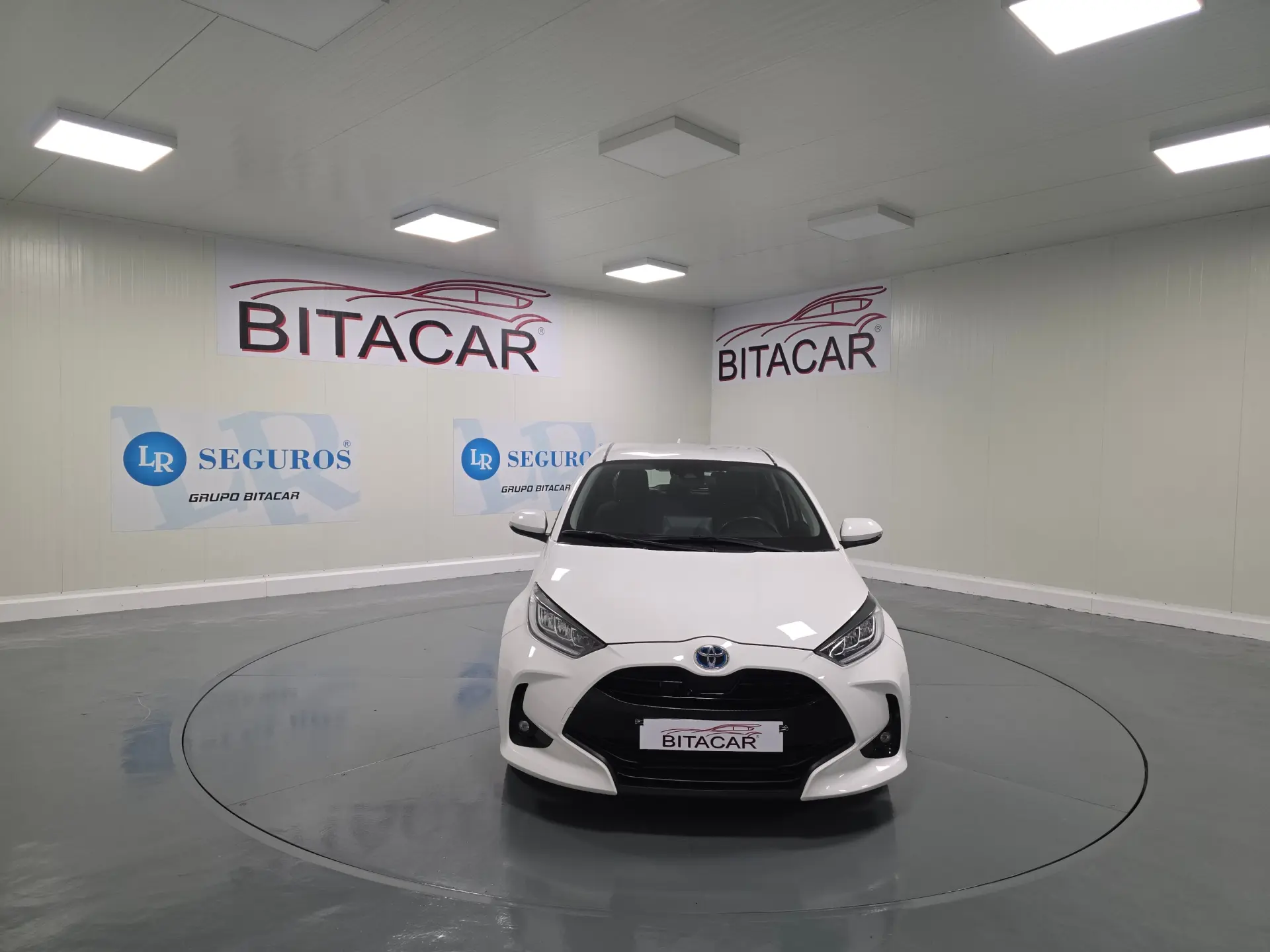 Toyota Yaris 1.5 HDF EXCLUSIVE 12