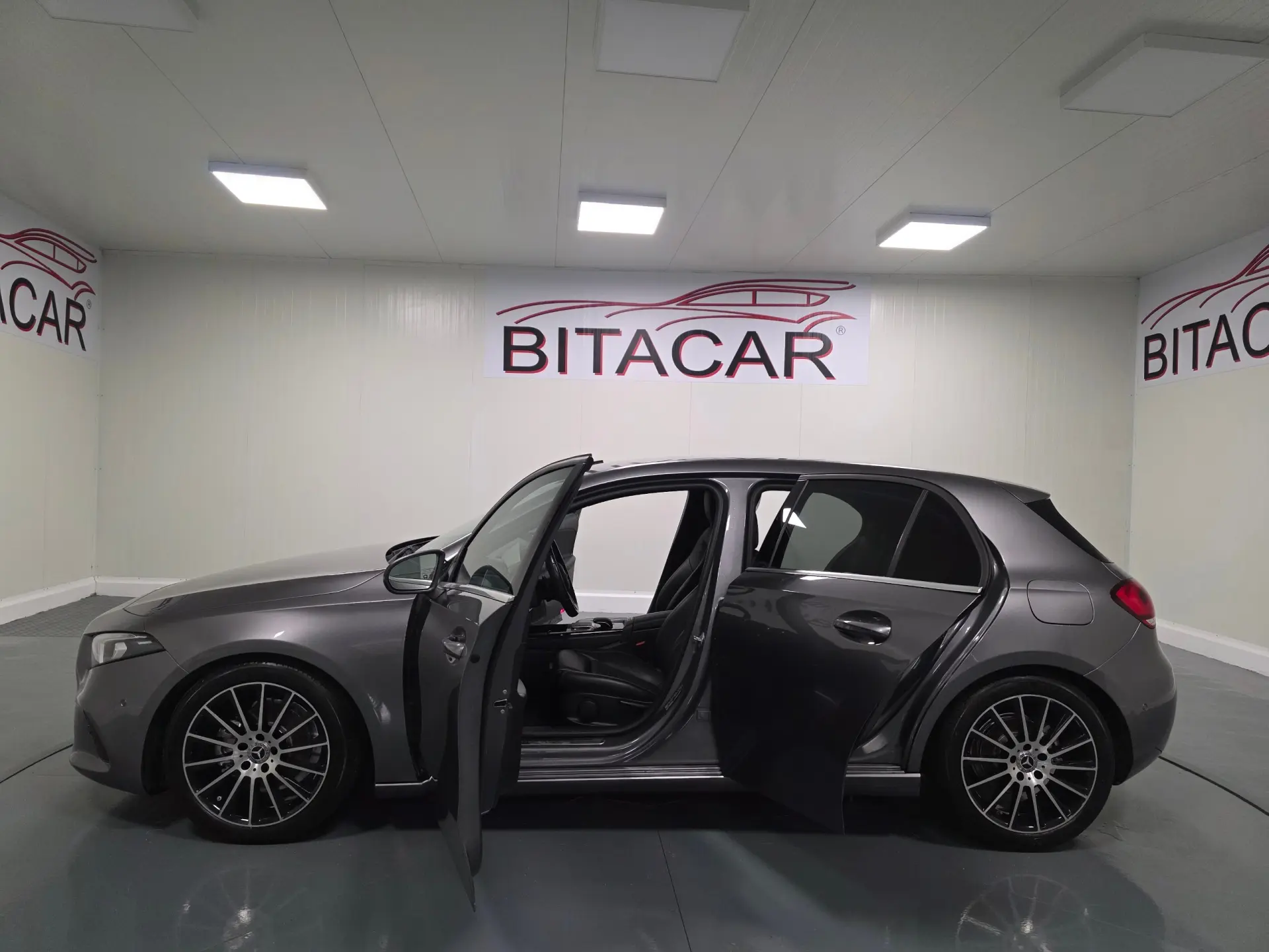 Mercedes-Benz A 180 D PROGRESSIVE 12