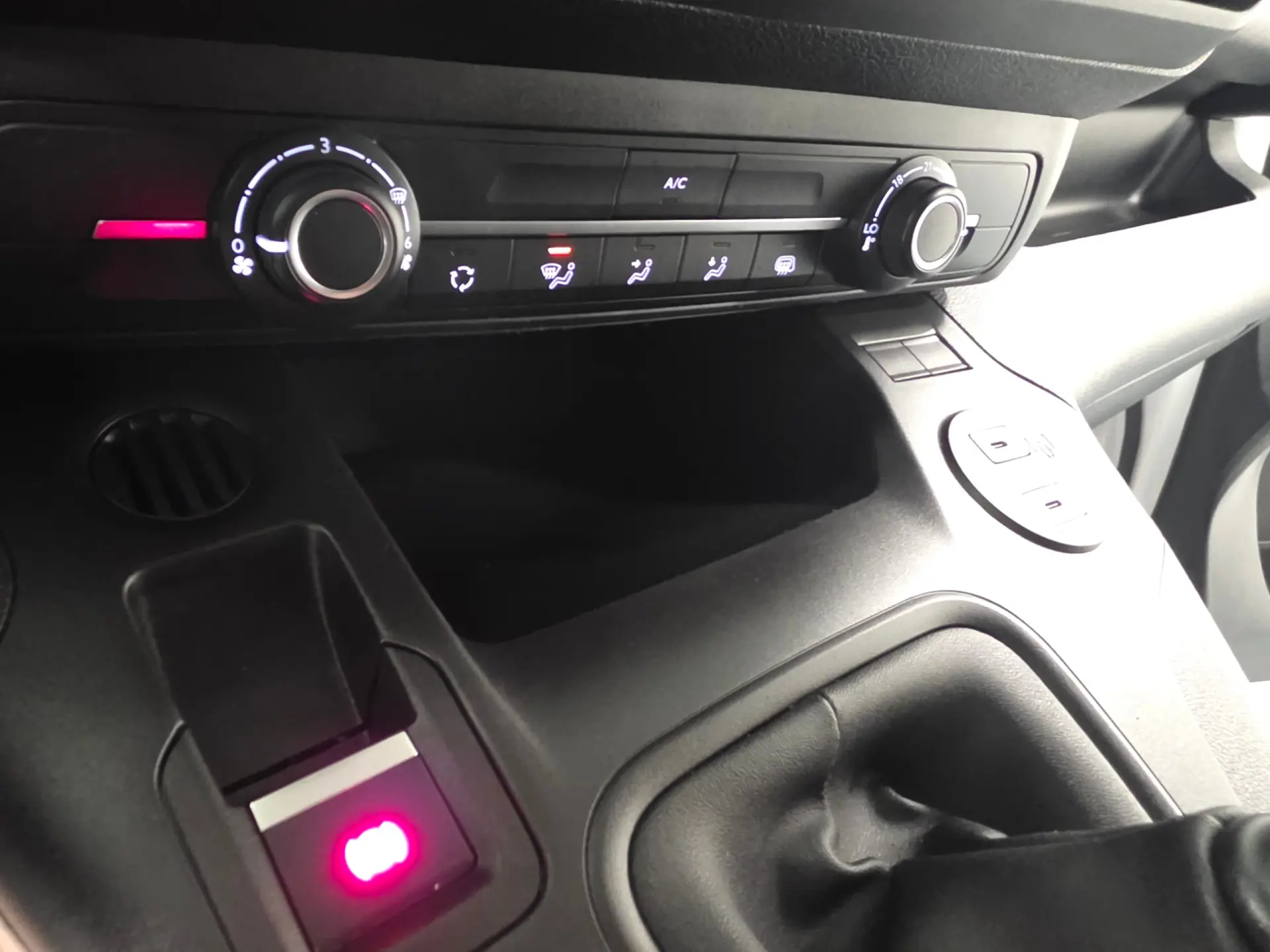 Peugeot Partner 1.5 BLUEHDI 100CV LONGA CAMARA TRASEIRA 114