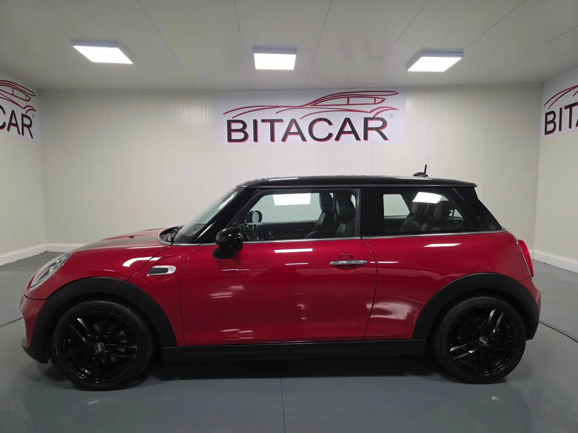 MINI 3 Portas Cooper D 19