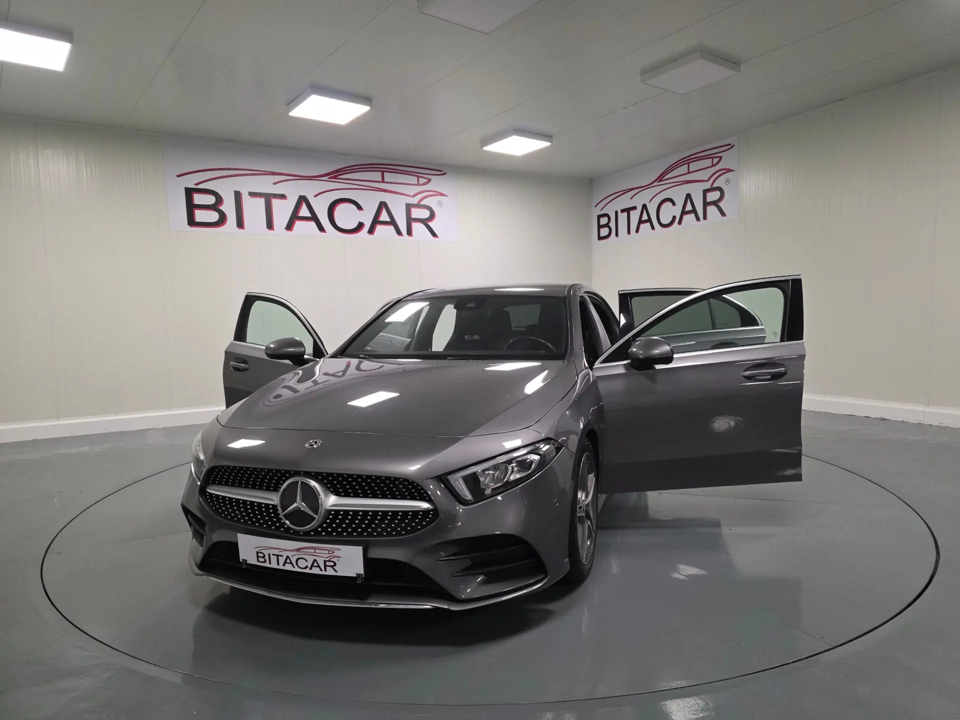 Mercedes-Benz A 180 d AMG Line Aut. 26