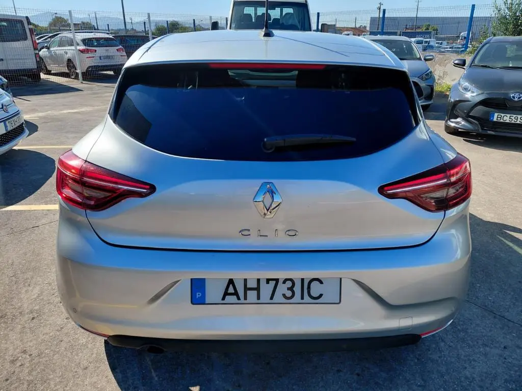 Renault Clio 1.0 TCE LIMITED 9