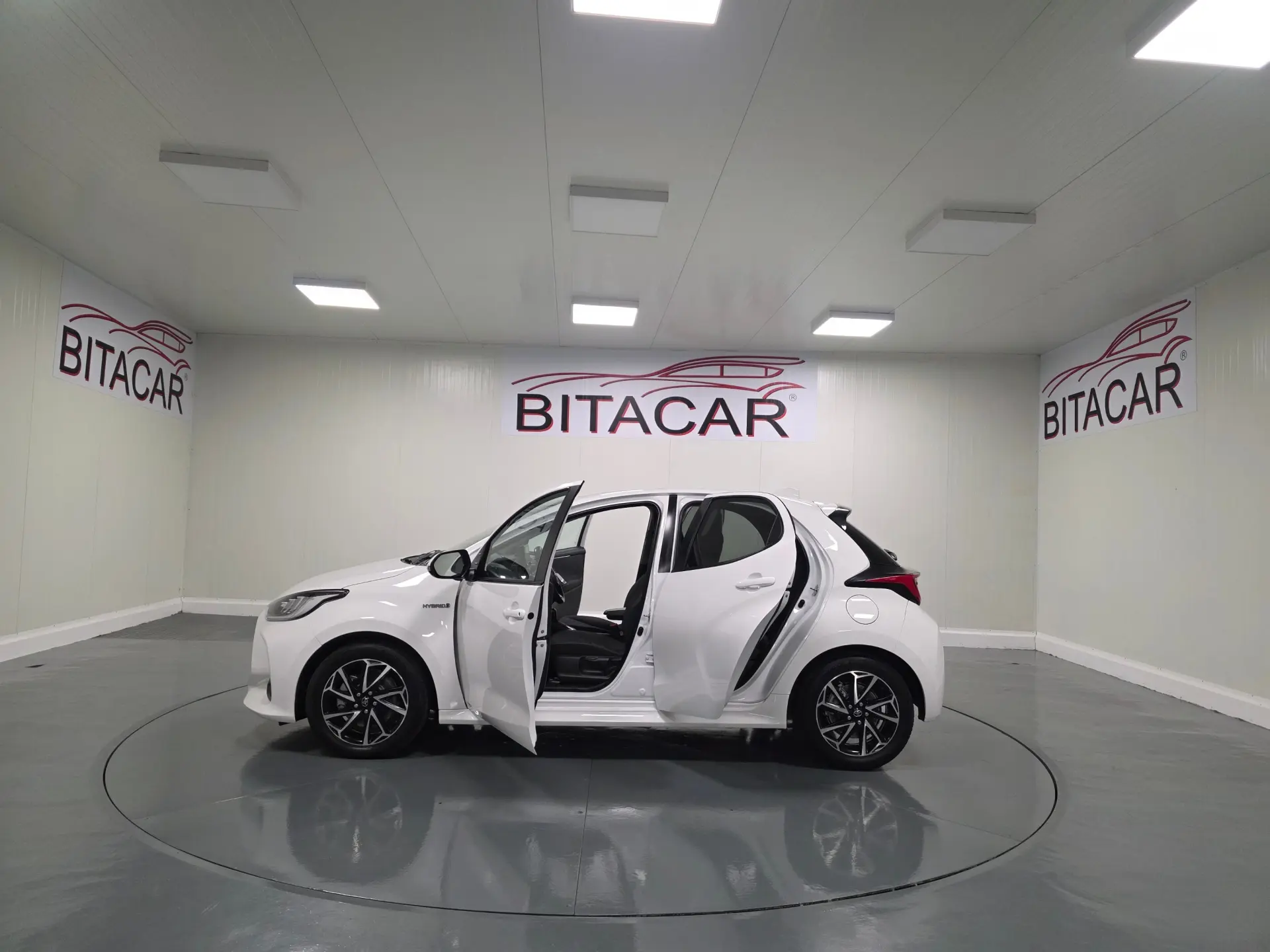 Toyota Yaris 1.5 HDF EXCLUSIVE 46