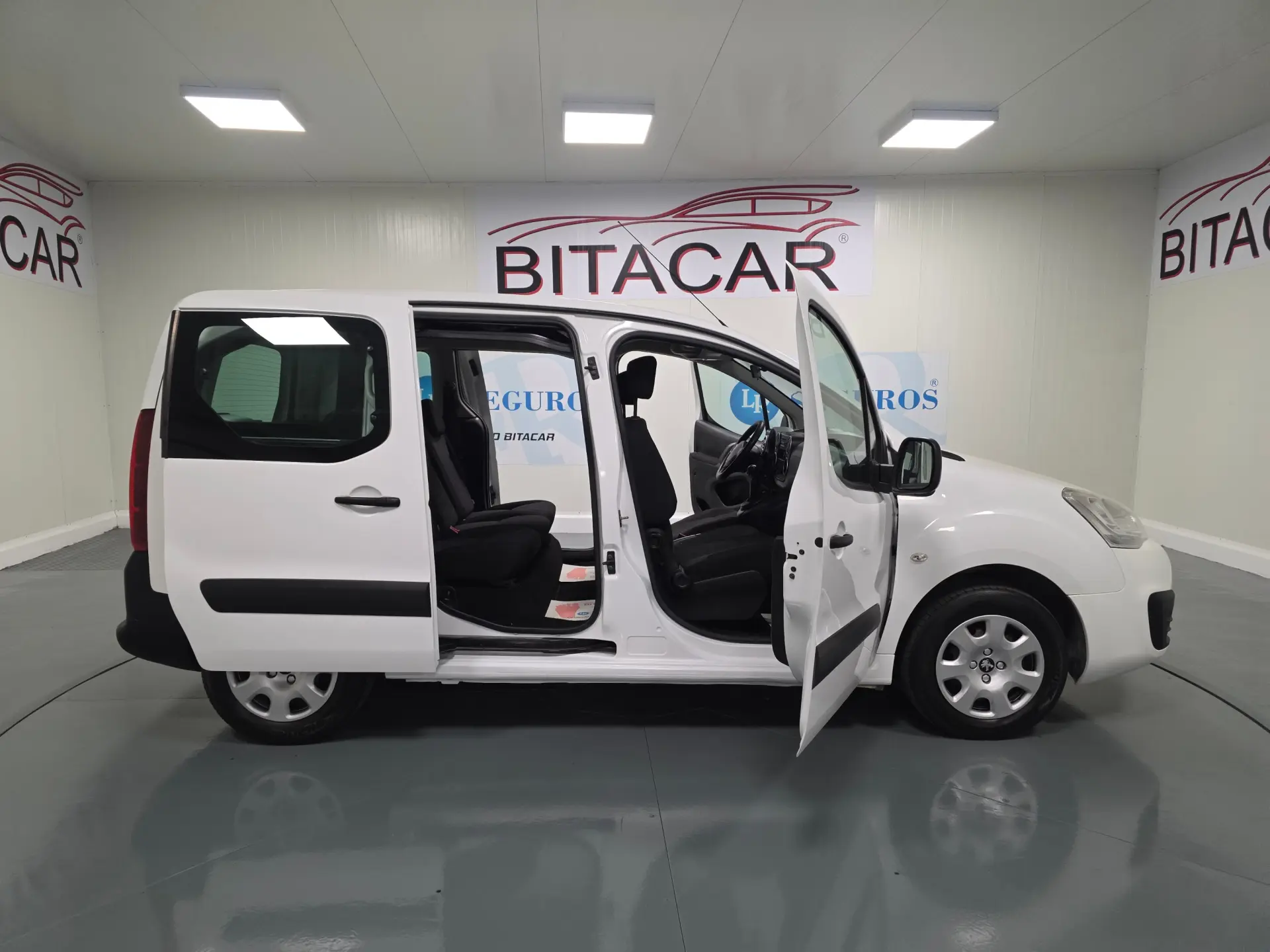 Peugeot Partner TEPEE 1.6 BLUEHDI 5 LUGARES 58