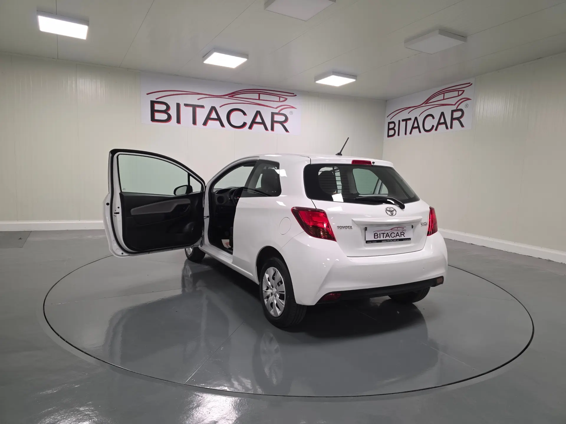 Toyota Yaris BIZZ 1.4 D-4D 90CV IVA DEDUTIVEL 57