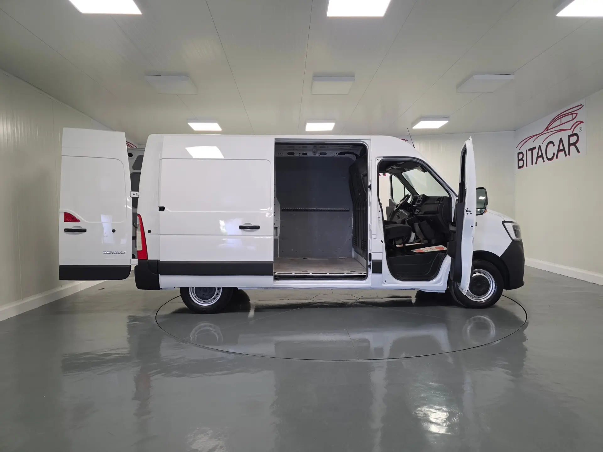 Renault Master L2H2 135CV IVA DEDUTIVEL 68