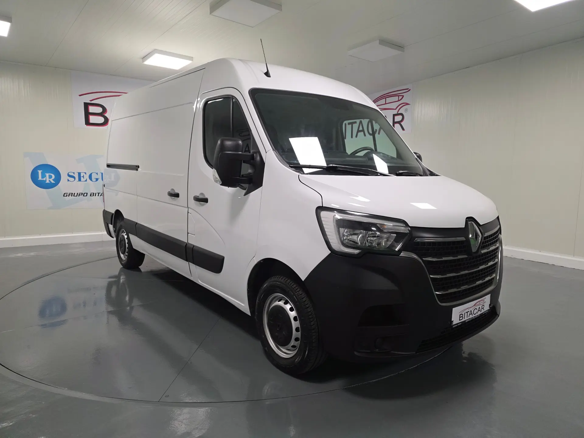 Renault Master L2H2 2.3 DCI 135CV GPS IVA DEDUTIVEL 2
