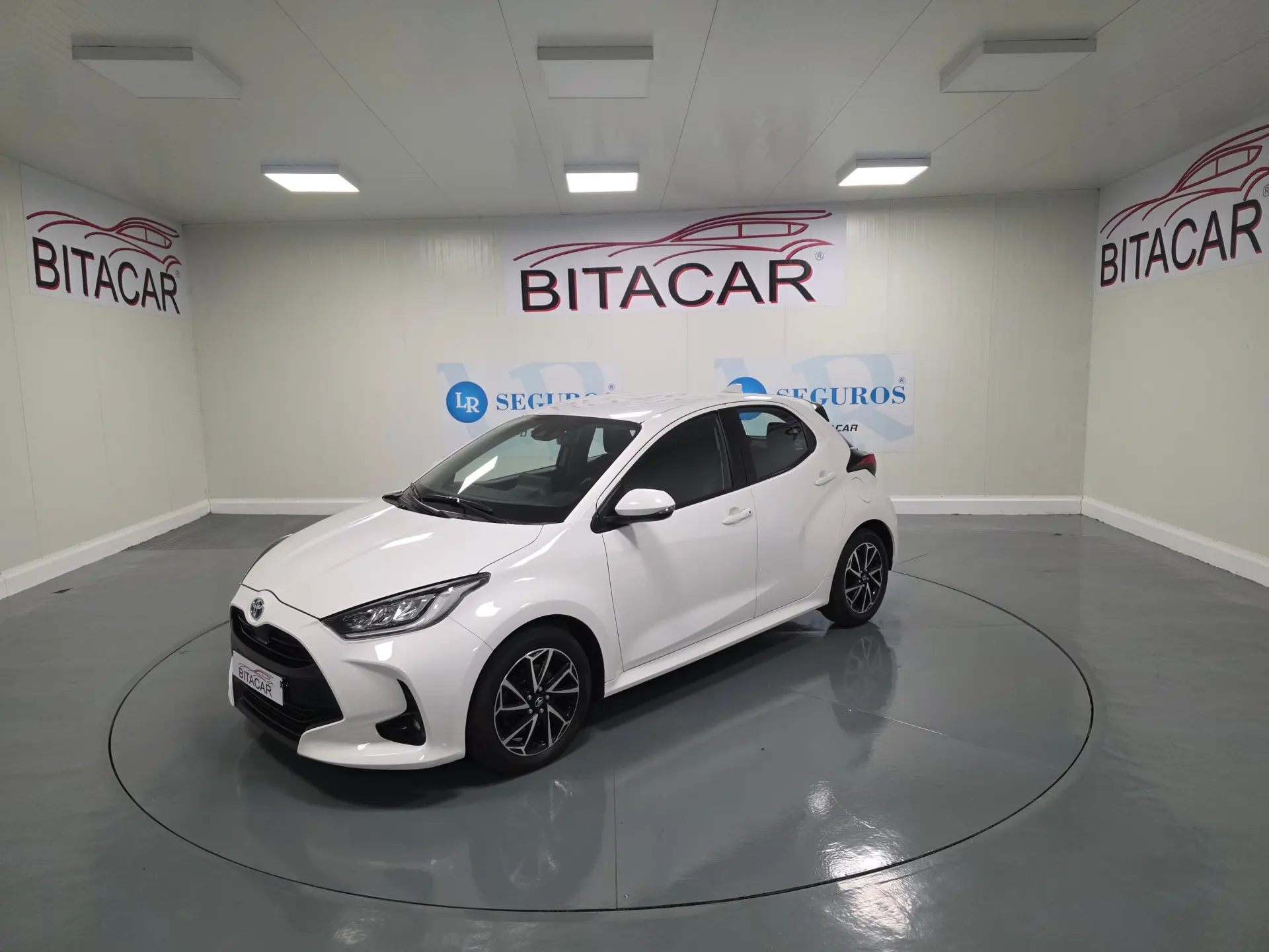 Toyota Yaris 1.5 HDF EXCLUSIVE 14