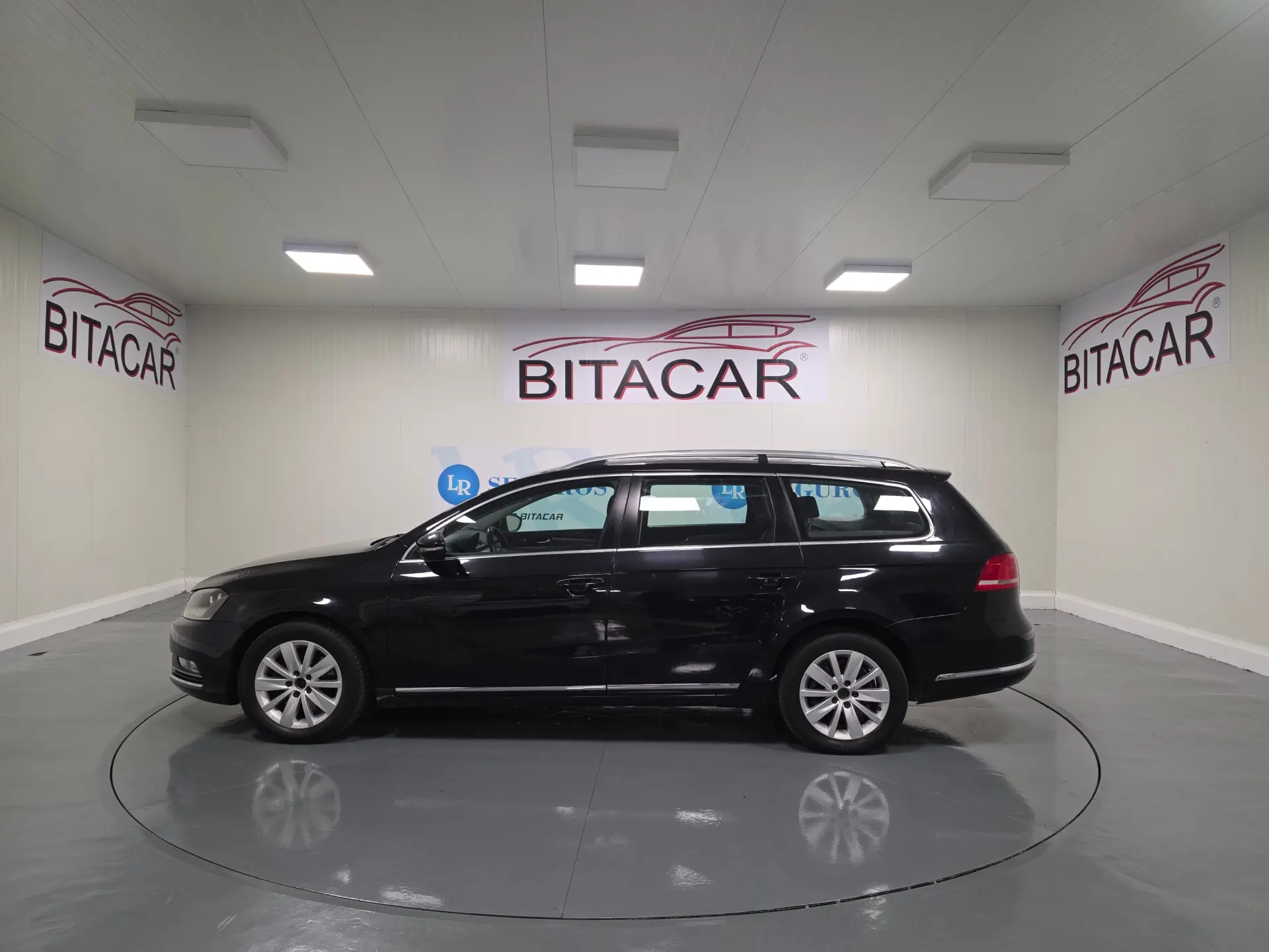 Volkswagen Passat 1.6 TDI Confortline 13
