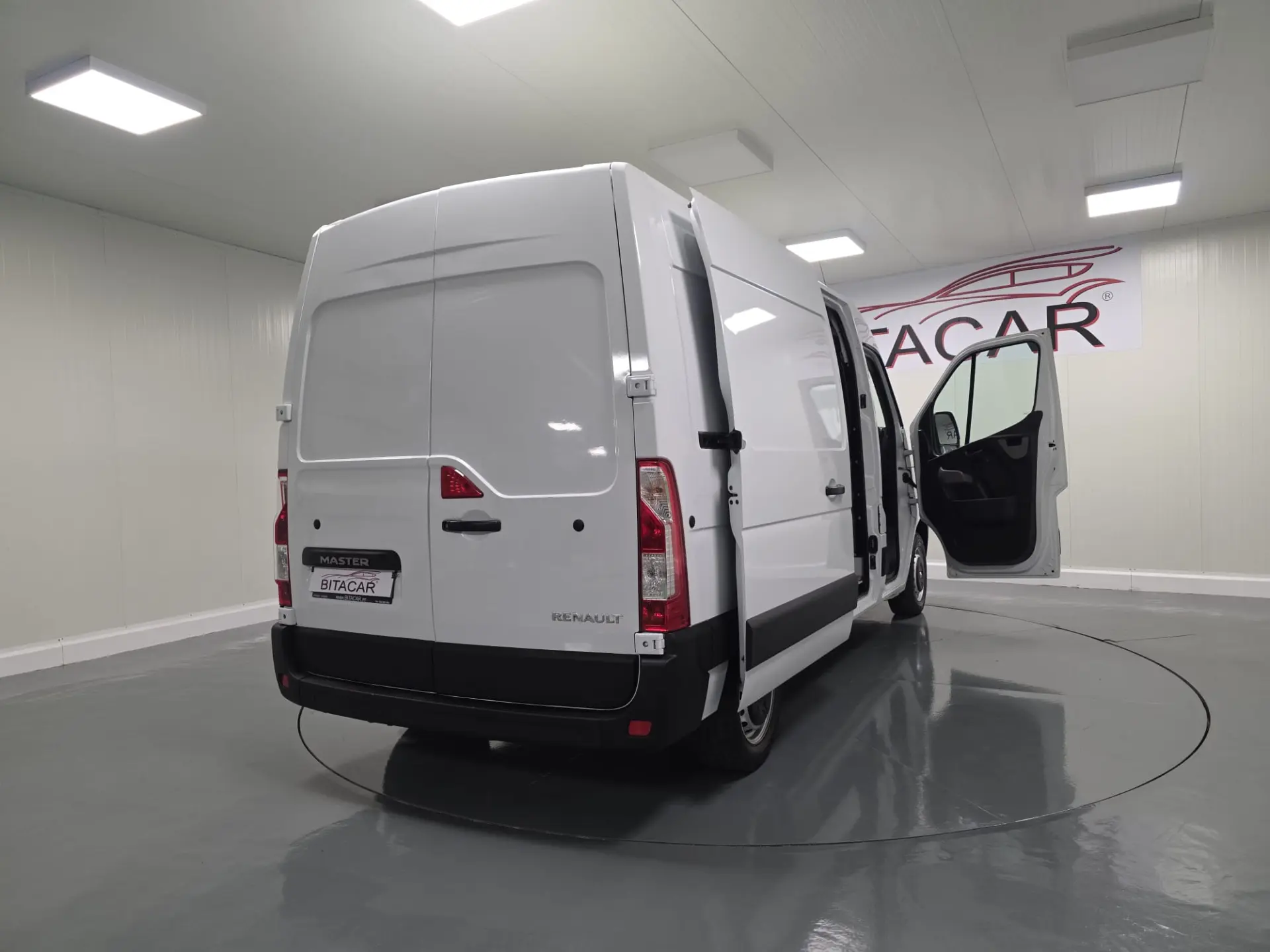 Renault Master L2H2 130CV IVA DEDUTIVEL 28