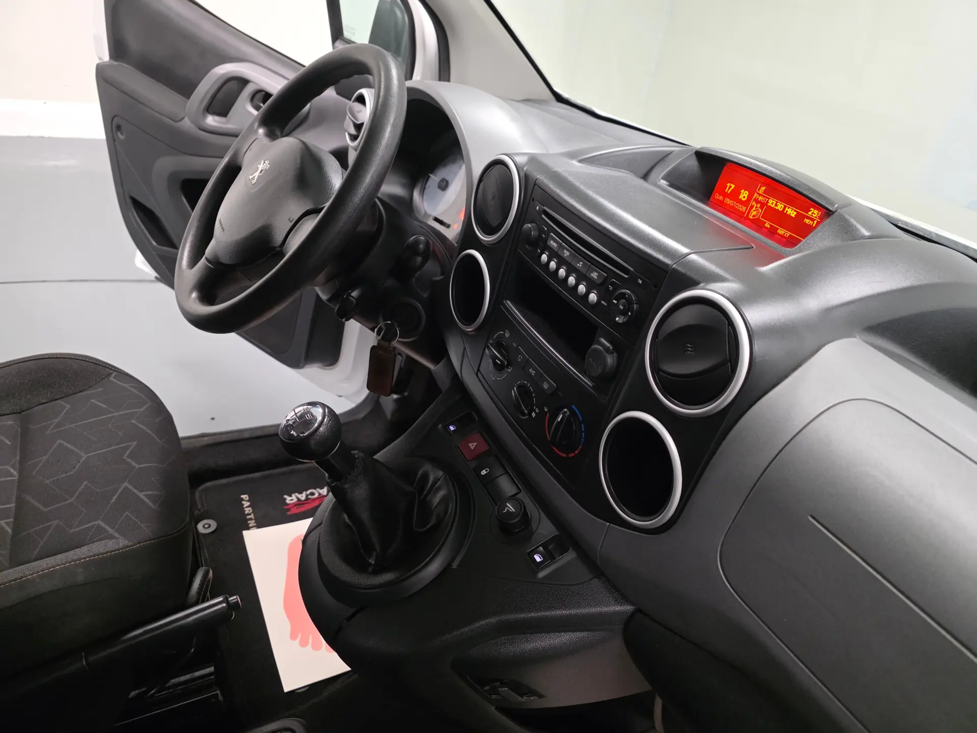 Peugeot Partner TEPEE 1.6 BLUEHDI 5 LUGARES 76
