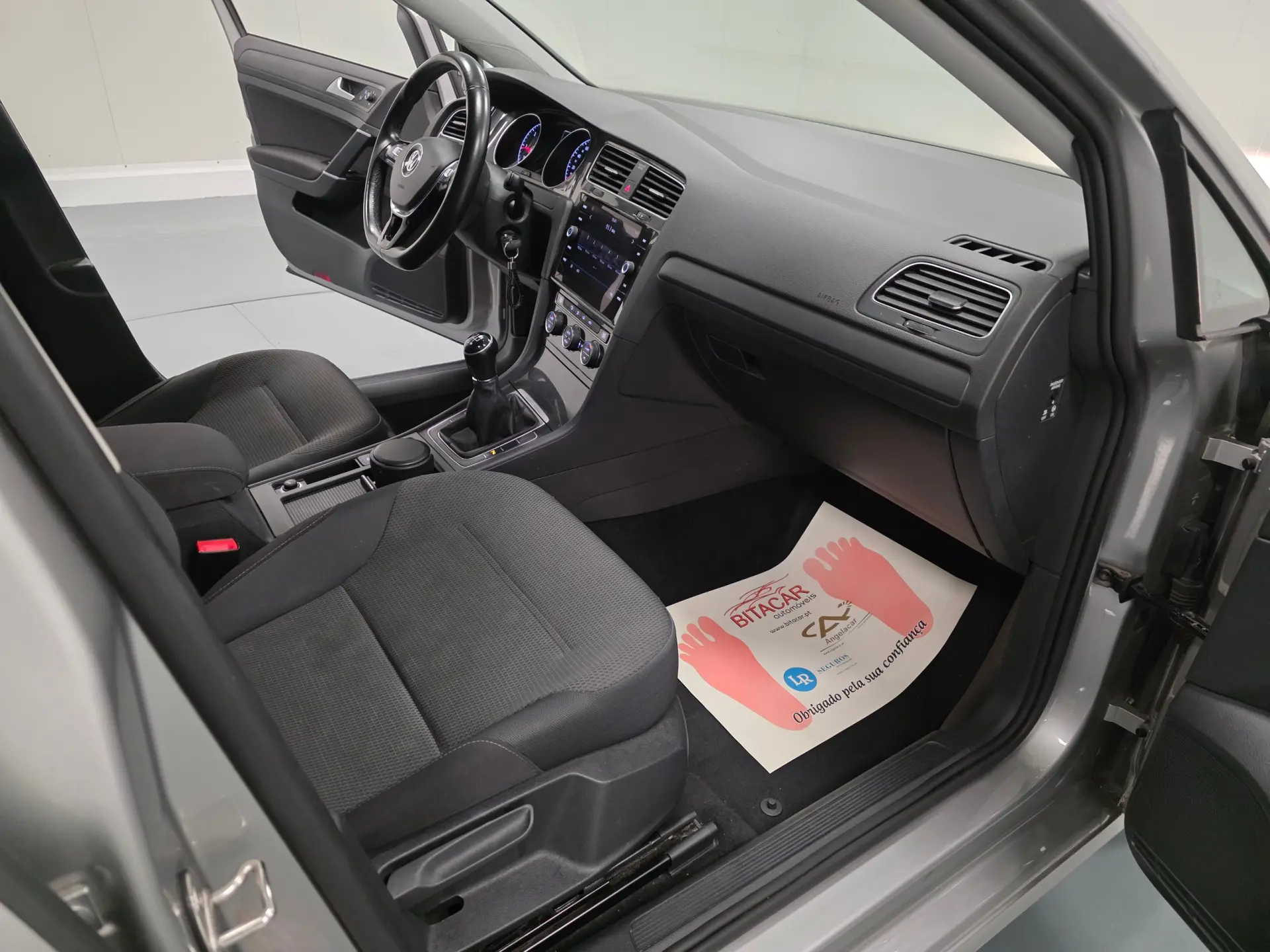 Volkswagen Golf 1.6 TDI CONFORTLINE 74