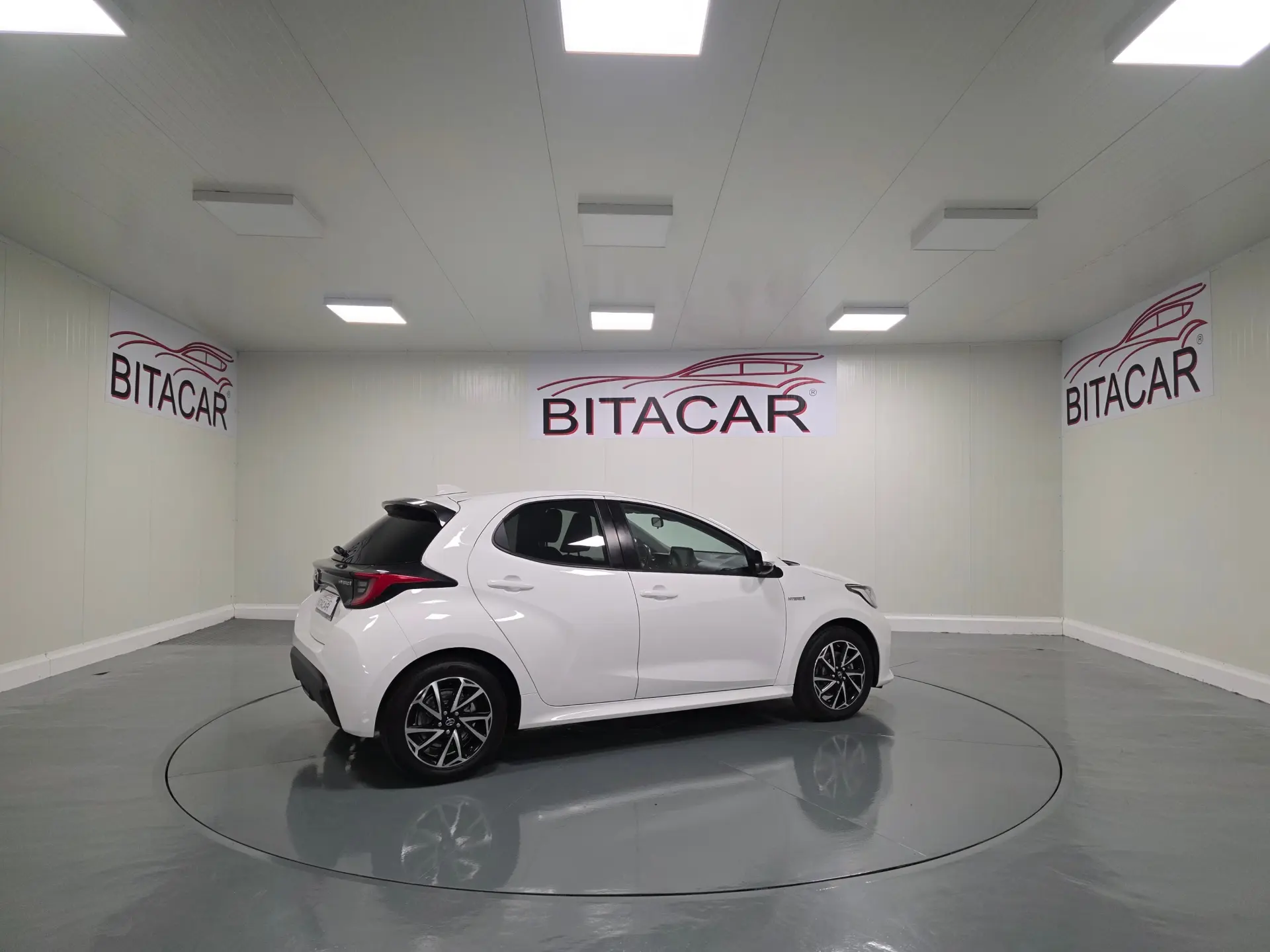 Toyota Yaris 1.5 HDF EXCLUSIVE 34