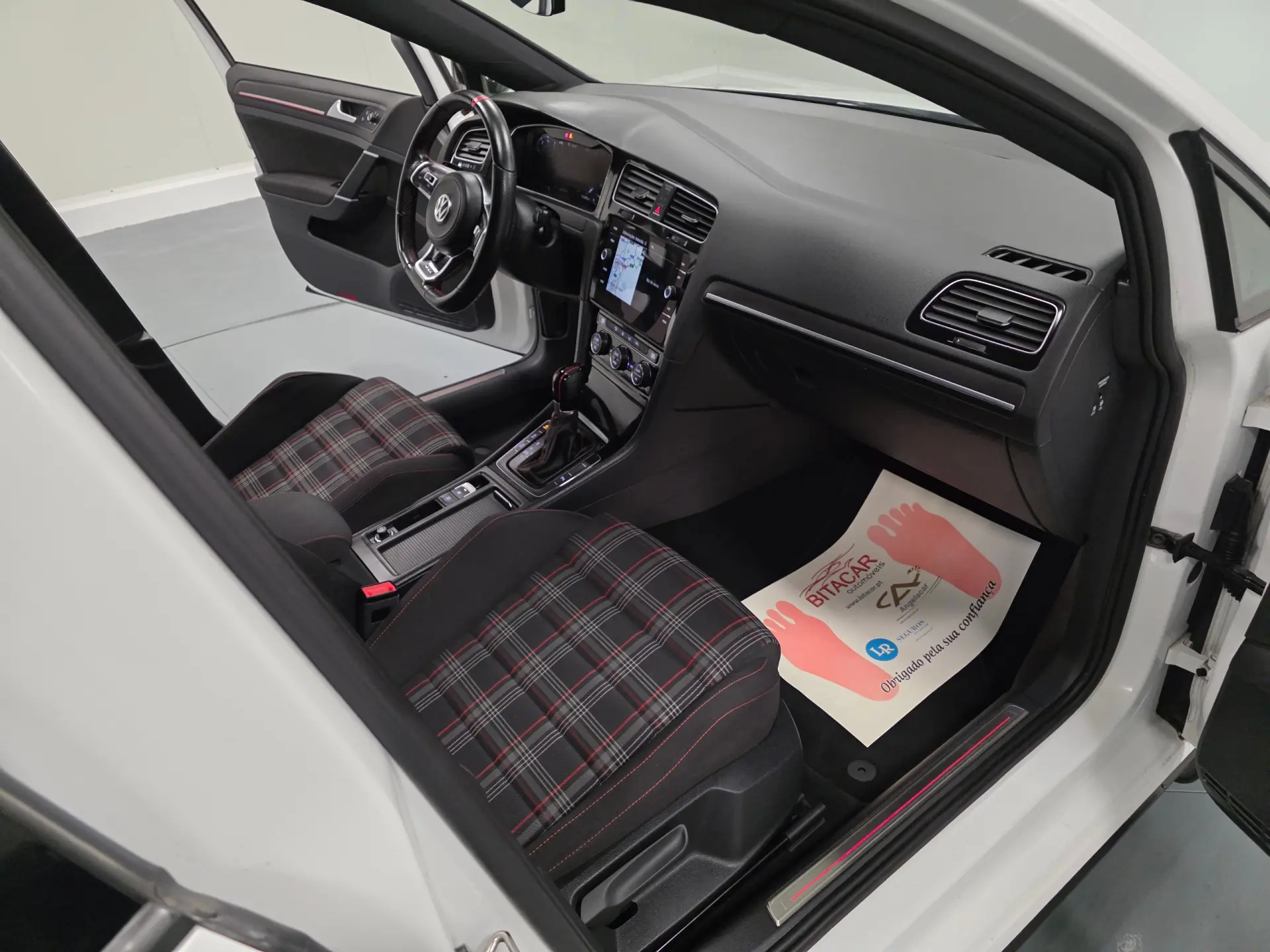 Volkswagen Golf 2.0 TSI GTI DSG Performance 61