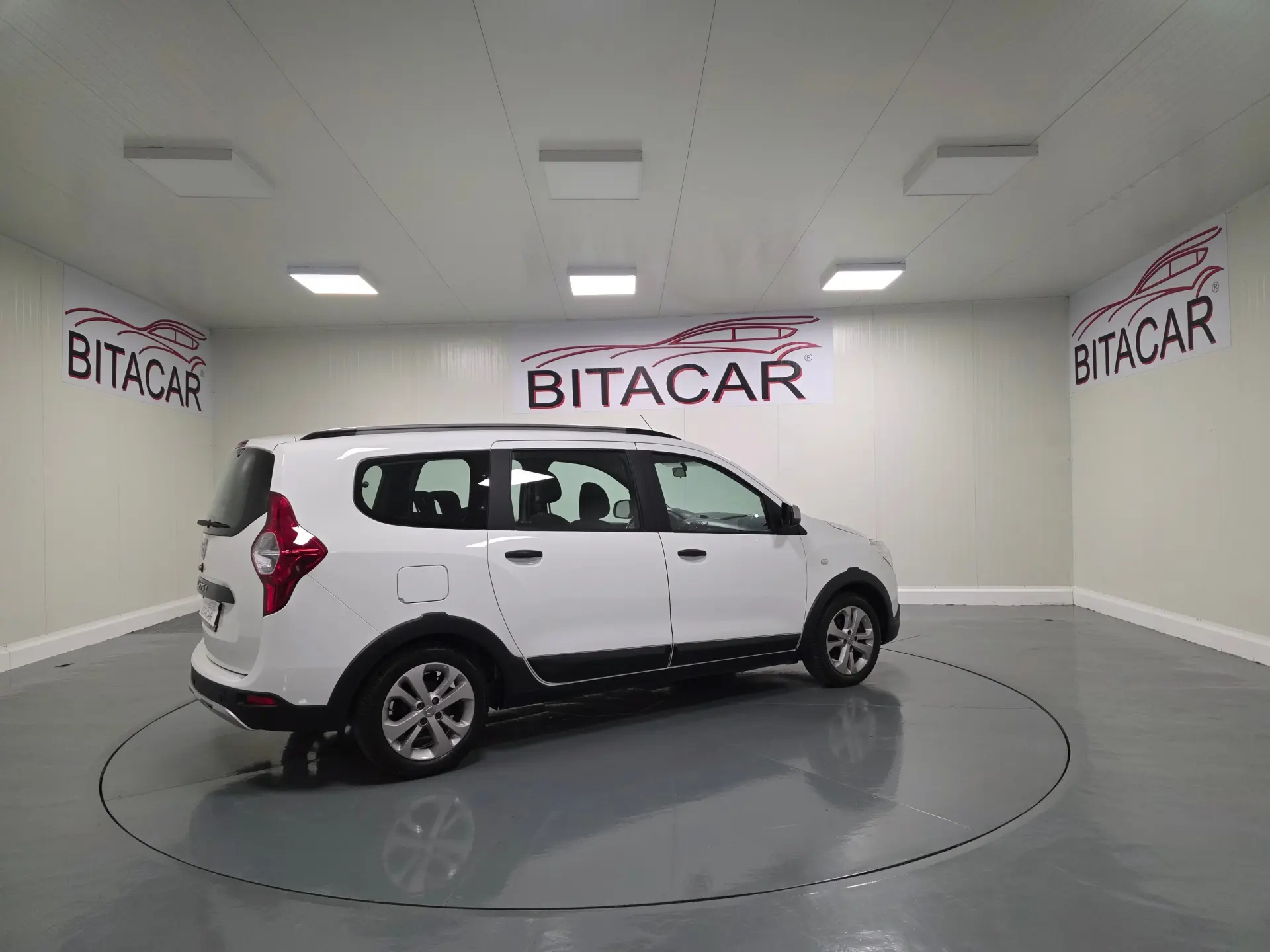 Dacia Lodgy 1.2 STEPWAY 36