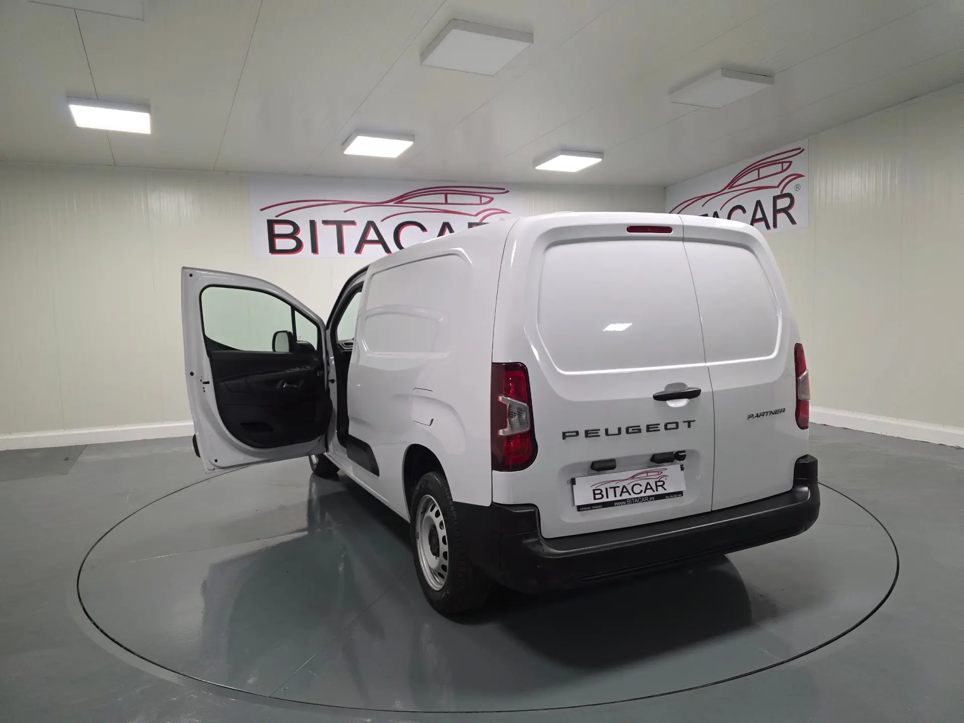 Peugeot Partner 1.5 BLUEHDI 100CV LONGA CAMARA TRASEIRA 64