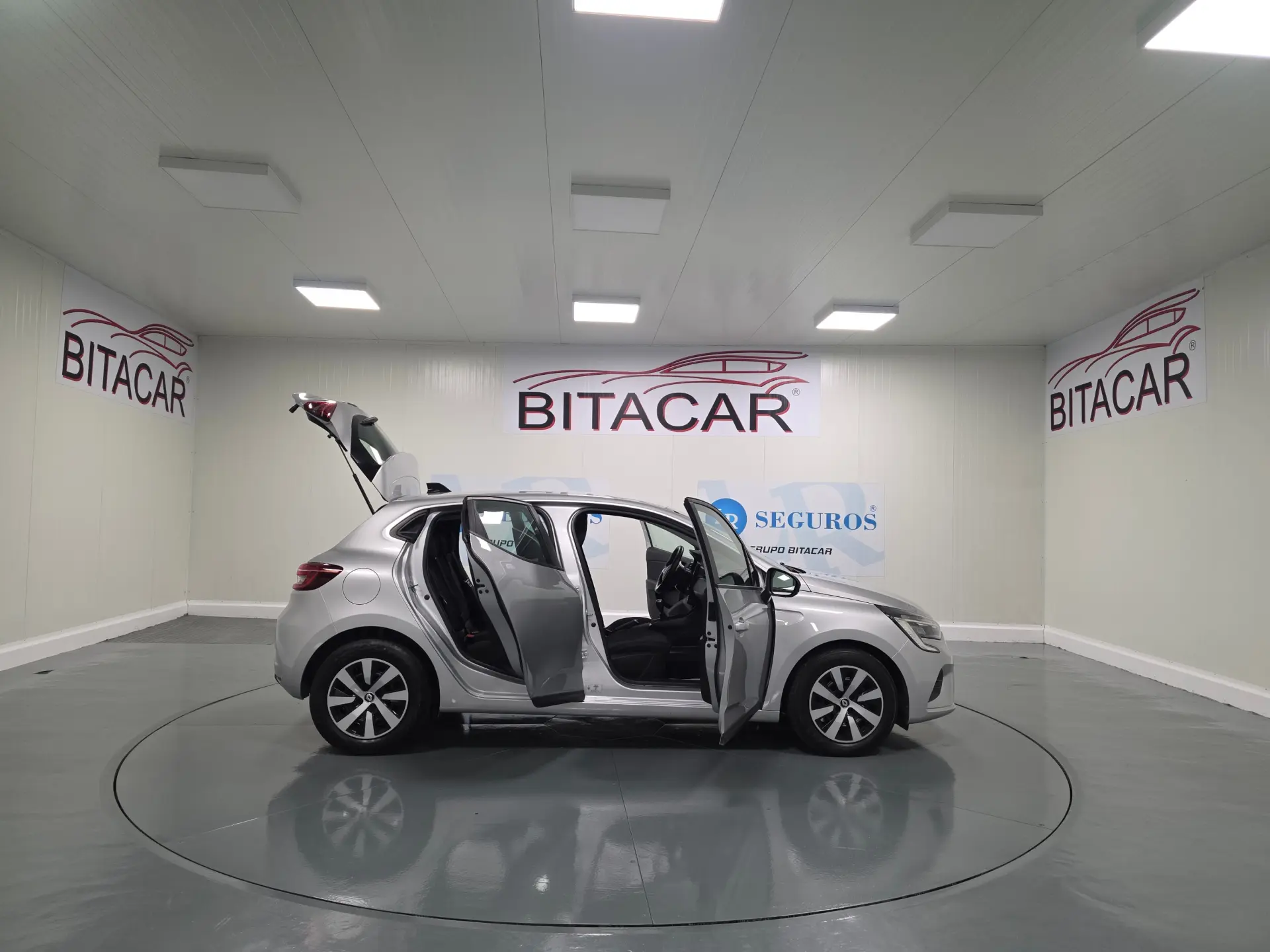 Renault Clio 1.0 TCe Evolution 57