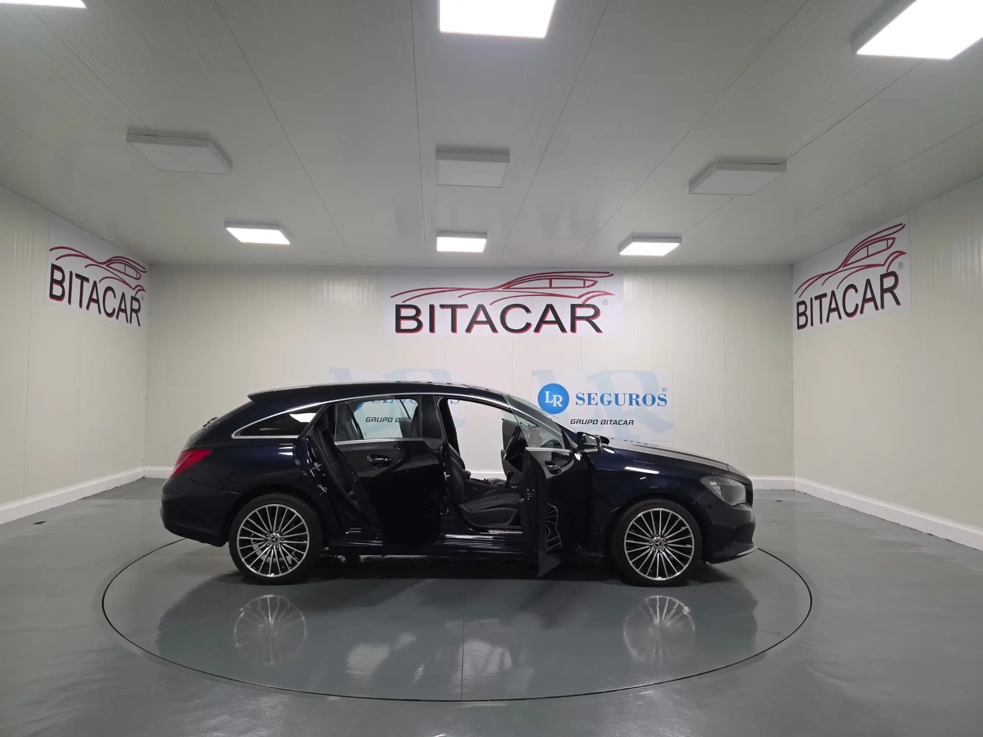 Mercedes-Benz CLA 180 d Shooting Brake Urban 50