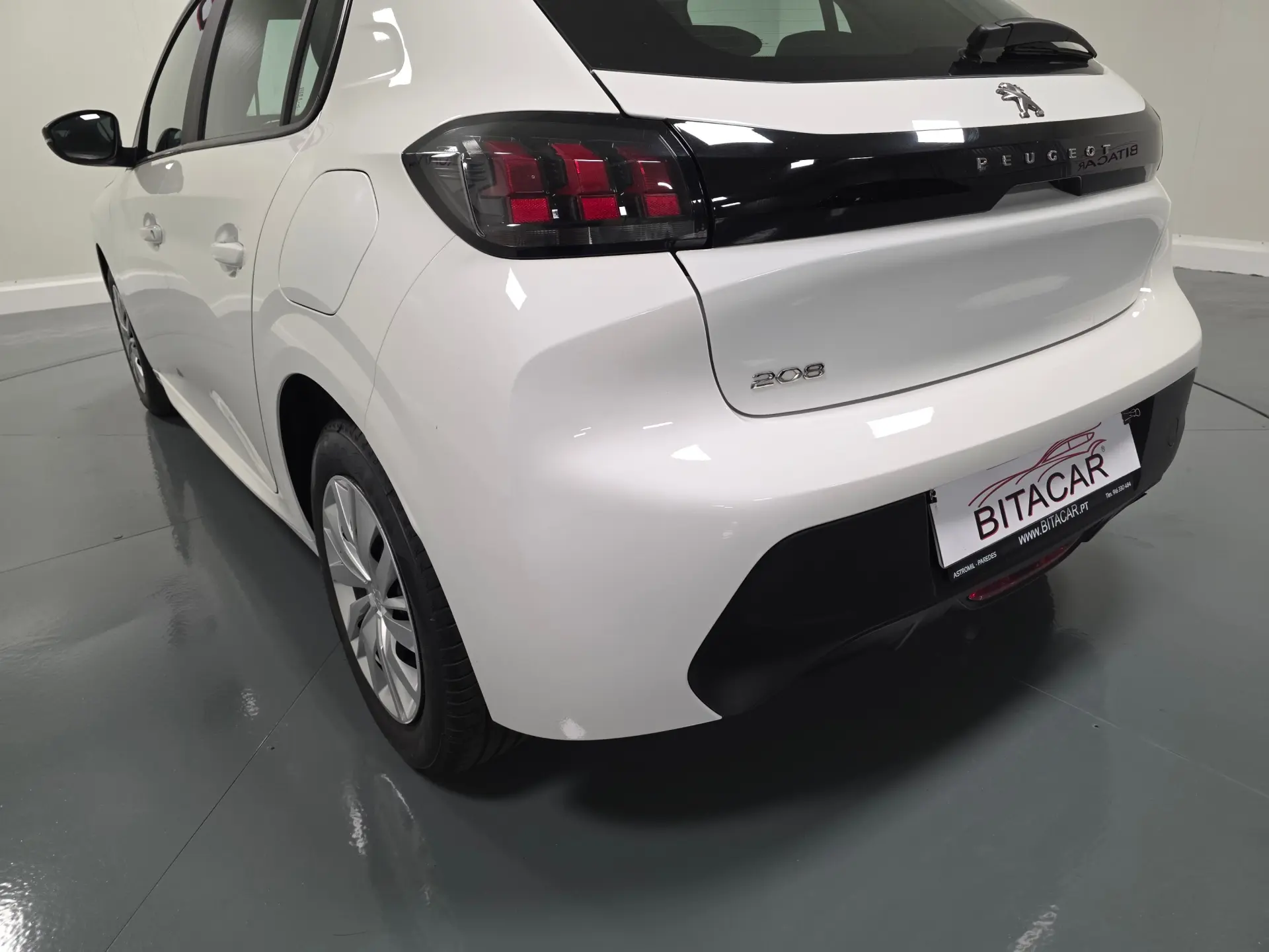 Peugeot 208 1.2 ACTIVE 28